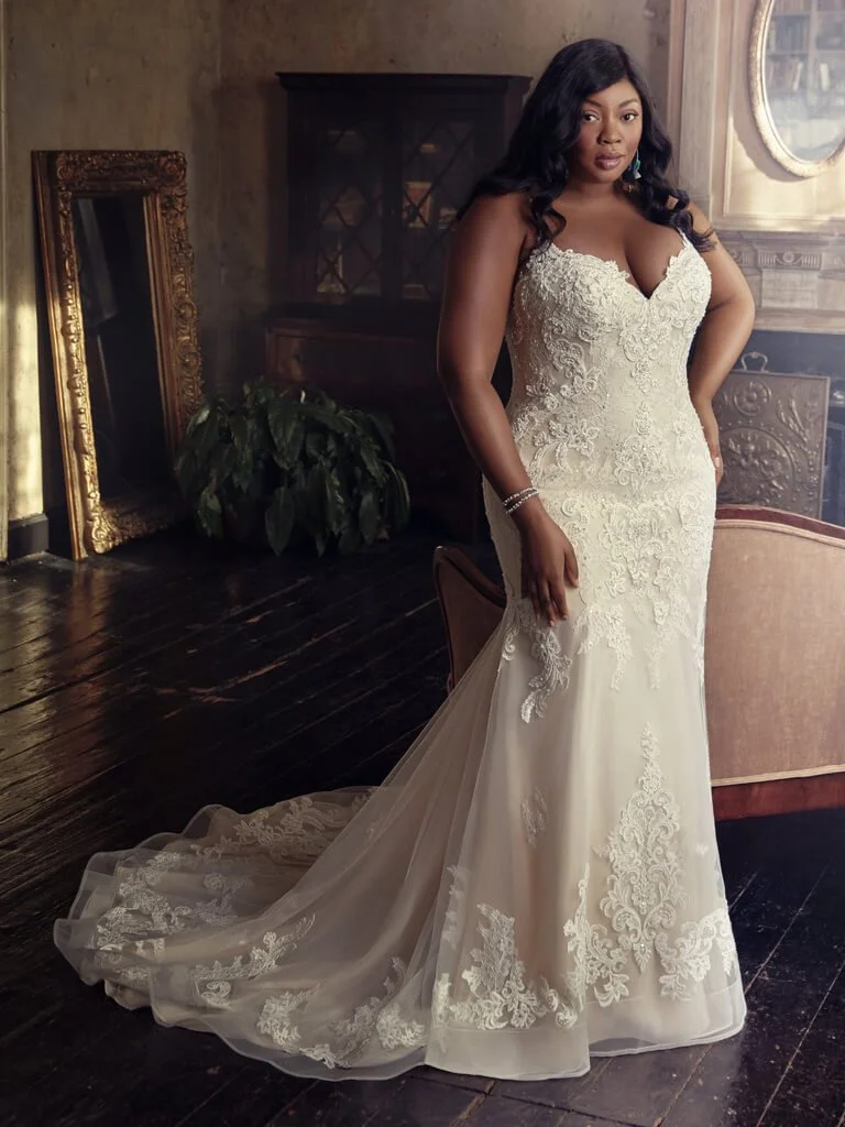 Large-Maggie-Sottero-Glorietta-Lynette-9MC882AC-Curve-PROMO1.jpg