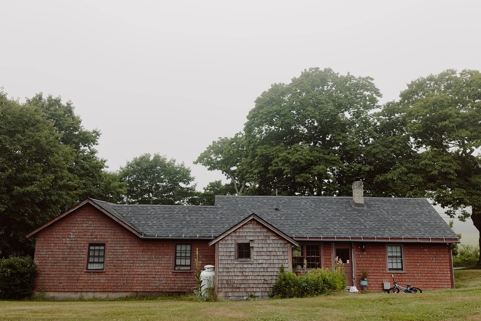 one of the many cabins to get ready at for the wedding