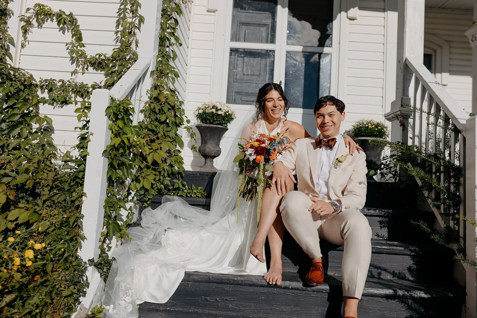 candid wedding photography at the kester homestead wedding venue