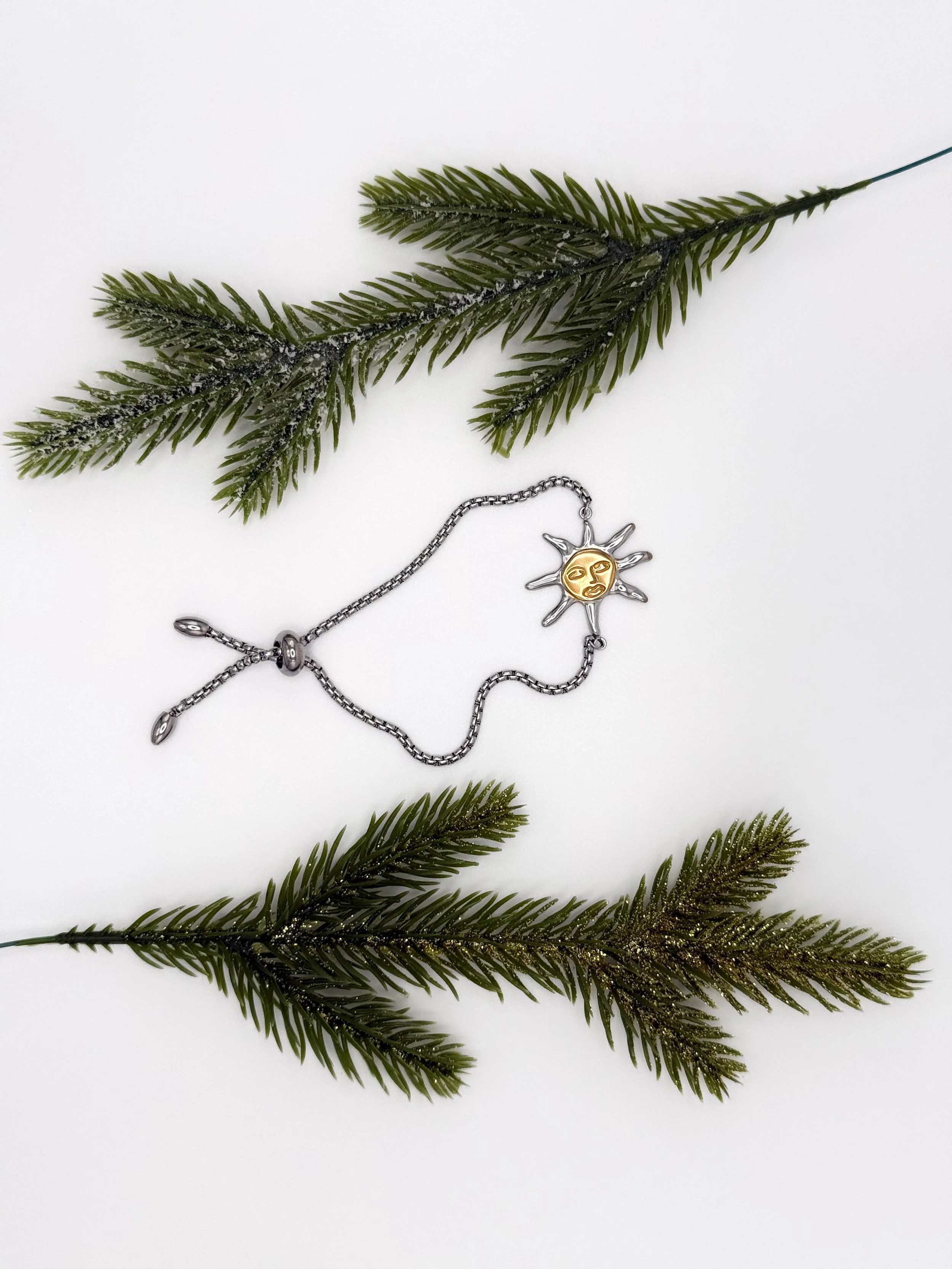 Sylvia Pull Bracelet