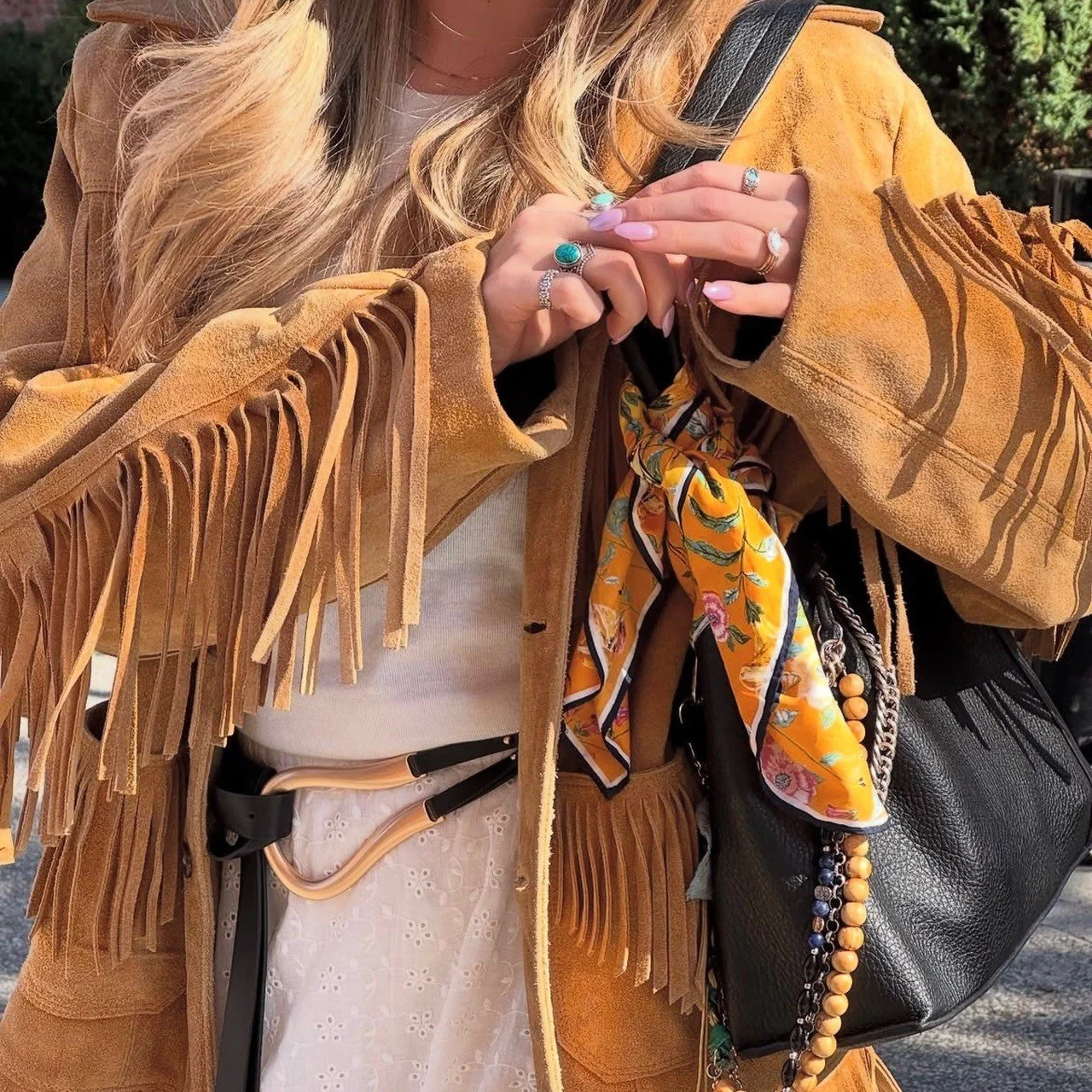 Looking for extra cash during the holidays? Come by Crossroads to sell your gently used contemporary styles for fall/winter. They pay 45% for store credit or cash on a sliding scale (the higher we price your item the more you get!). 

Click over to c