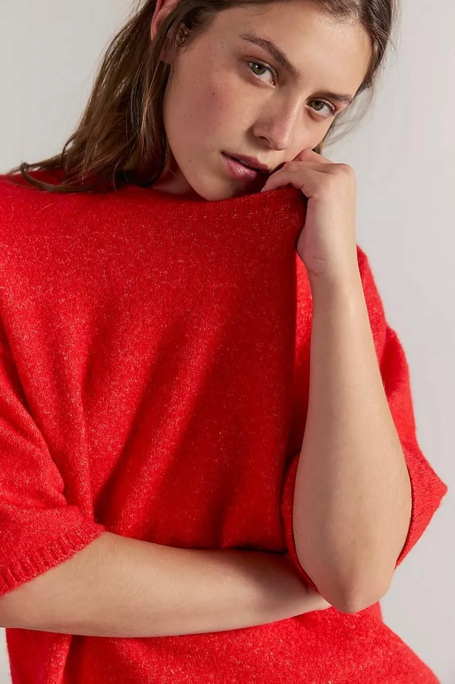 Margot Sweater Tee is a staple sweater tee, featured in the perfect oversized style for endless laidback styling. Crew neckline, ribbed trim, and short drop-shoulder sleeves. Give something this beautiful, cozy, and stunningly red on Valentine.

Toot
