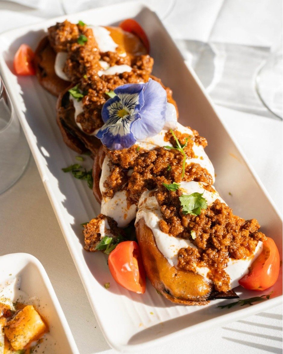 Saffron Kitchen, Restaurant &amp; Bar in Rockridge offers Dad&rsquo;s a special cocktail on the house with the purchase of 2 or more entrees. Stop by this Sunday and celebrate Father's Day together!

Saffron Kitchen, Restaurant &amp; Bar 
saffronk.co