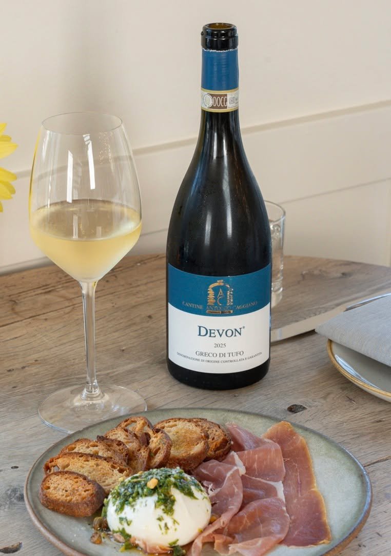 From Campania to the table. Cantine Antonio Caggiano &lsquo;Devon&rsquo; Greco di Tufo, Campania 2025, paired with A16's burrata plate.

Bright, mineral, and full of freshness, this wine is 100% Greco and is right at home alongside their creamy burra