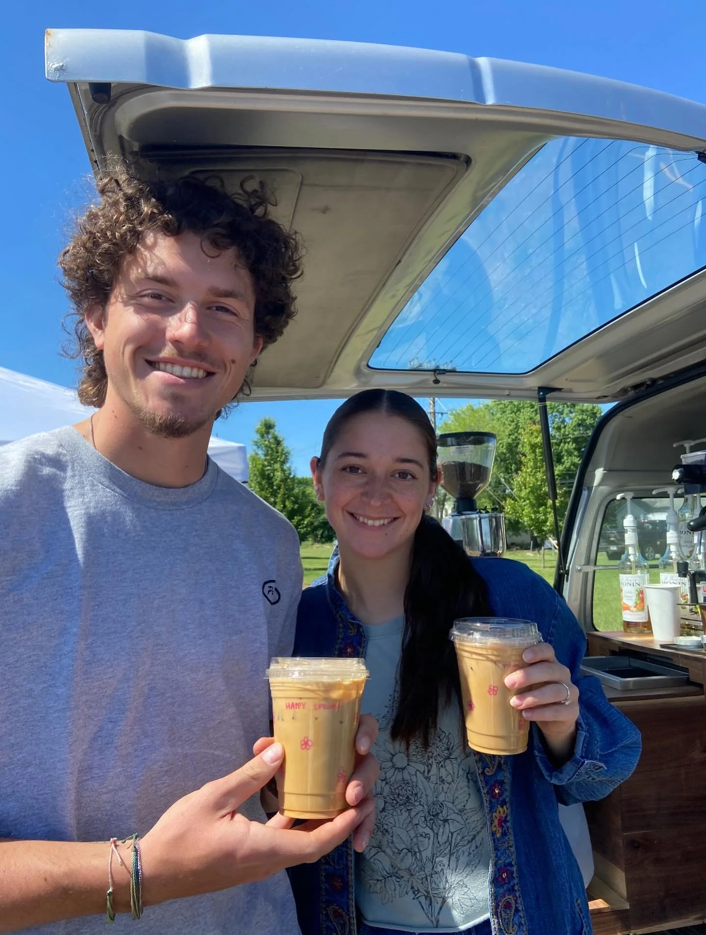 super excited to see you all again! π
this Sunday (7/20) we will be selling coffee at The Garage on King from 2-6pm in Martinsburg WV with @the.melrose βοΈ
we have lots of events planned in the next few months and are excited to share them with you