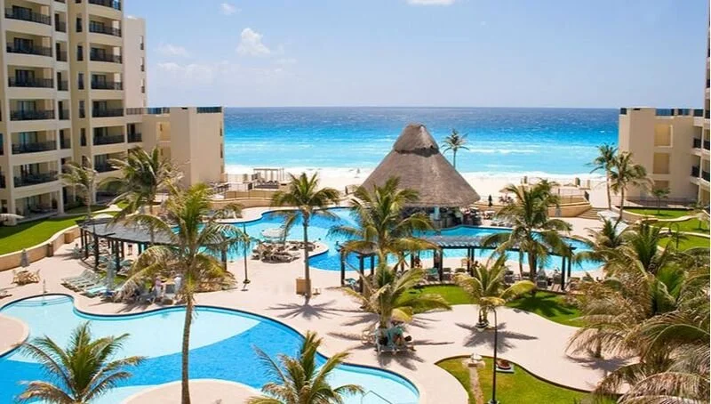Luxury Cancun Beachfront Escape for Six