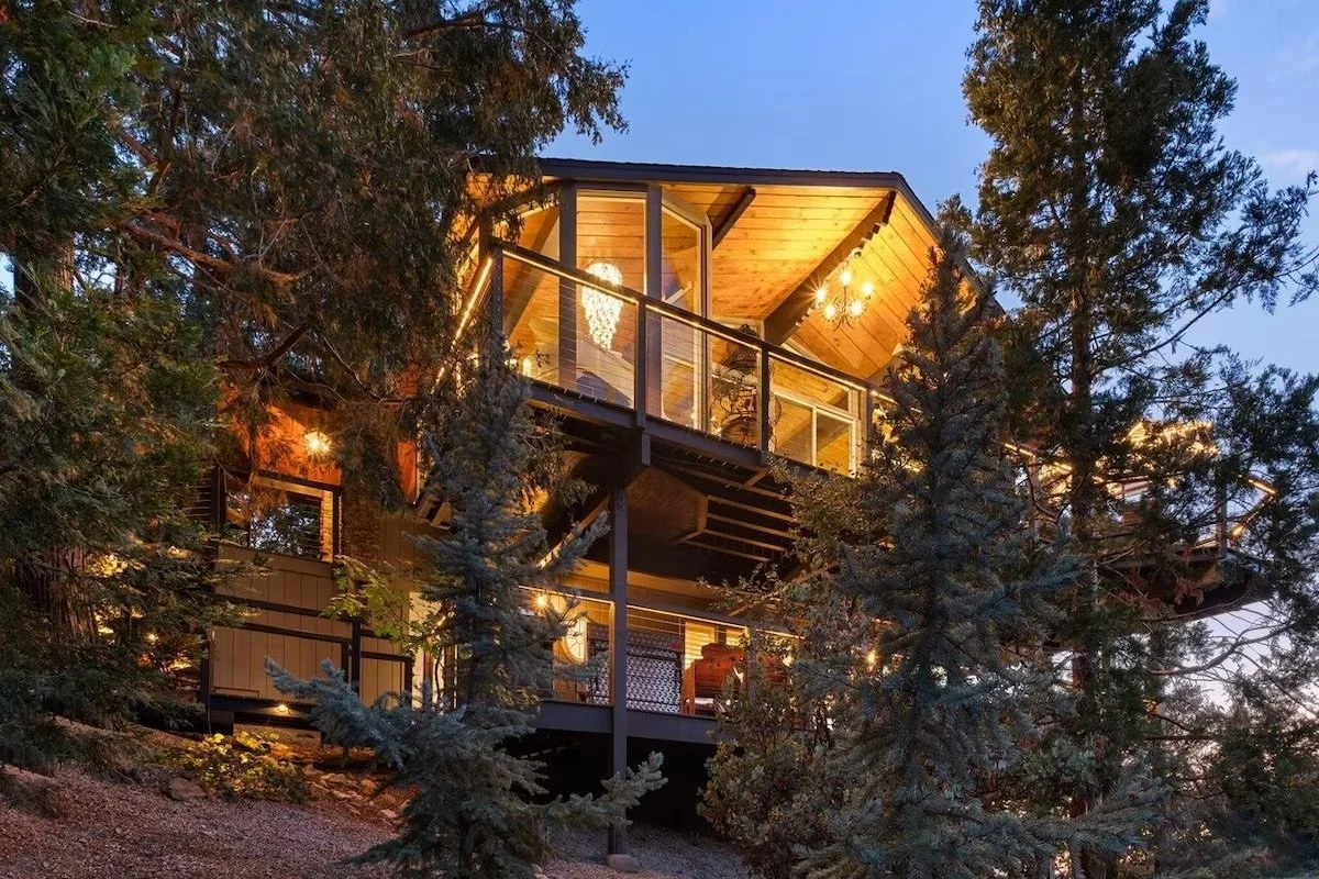 Enchanting Idyllwild Mountain Retreat