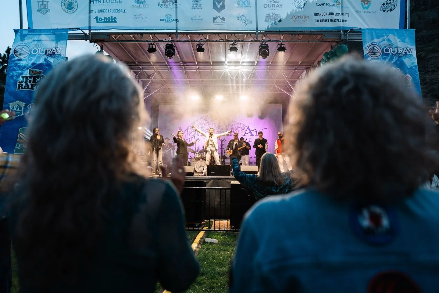 From the Capital City to the San Juan Mountains…🌄🎶 We’re still reliving this summer’s @ouraymtnair — a weekend of soul, funk, and pure mountain energy with @thehipsnacks, @wearethenightowls, & @dj_straylight🎧 For this