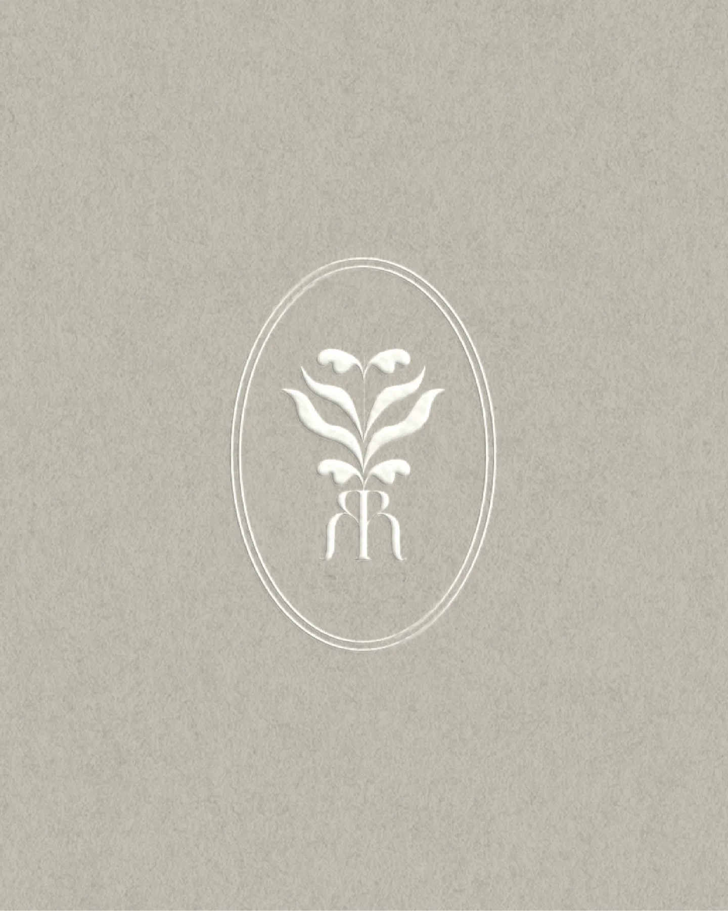 A mark can hold meaning in the simplest of forms. This one for Rebecca Rae Floristry has been designed to feel refined, timeless and rooted in nature.

A logo is rarely just one symbol.
Most strong brands have a family of marks that work together, fr