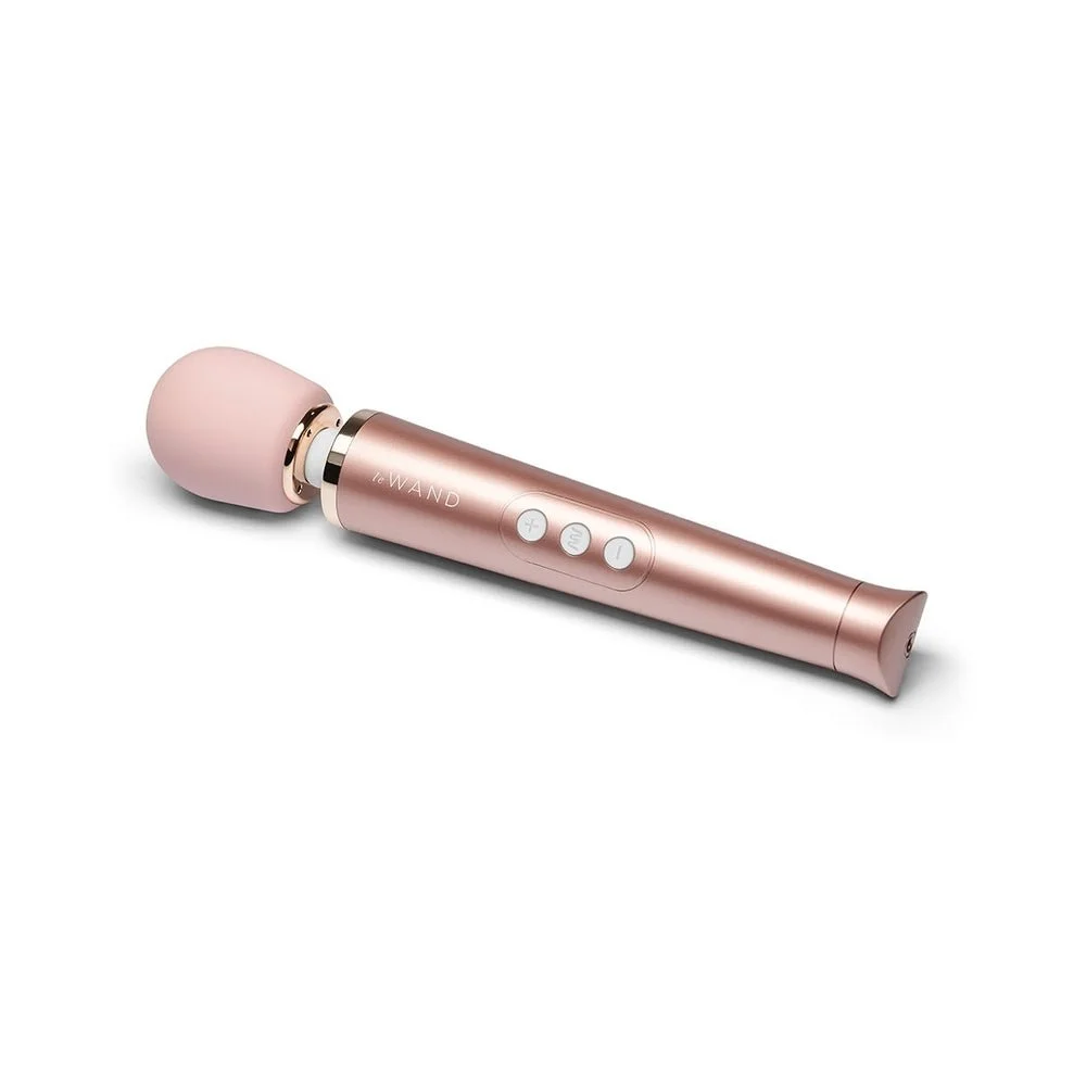 le-wand-petite-massager-rose-gold-06_1_jpg.jpg