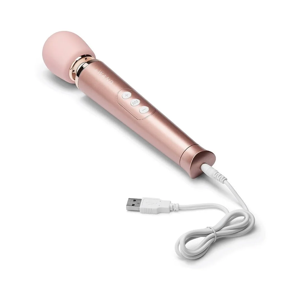 le-wand-petite-massager-rose-gold-02_jpg.jpg