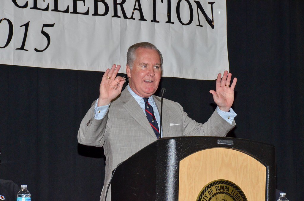 Bob Buckhorn Officially Files to Run for Tampa Mayor