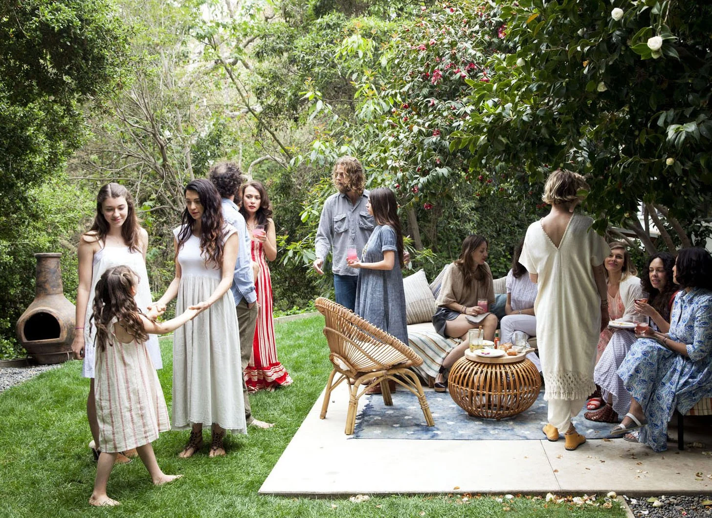 Jen-Causey-lifestyle-outdoor-LA-gathering.jpg