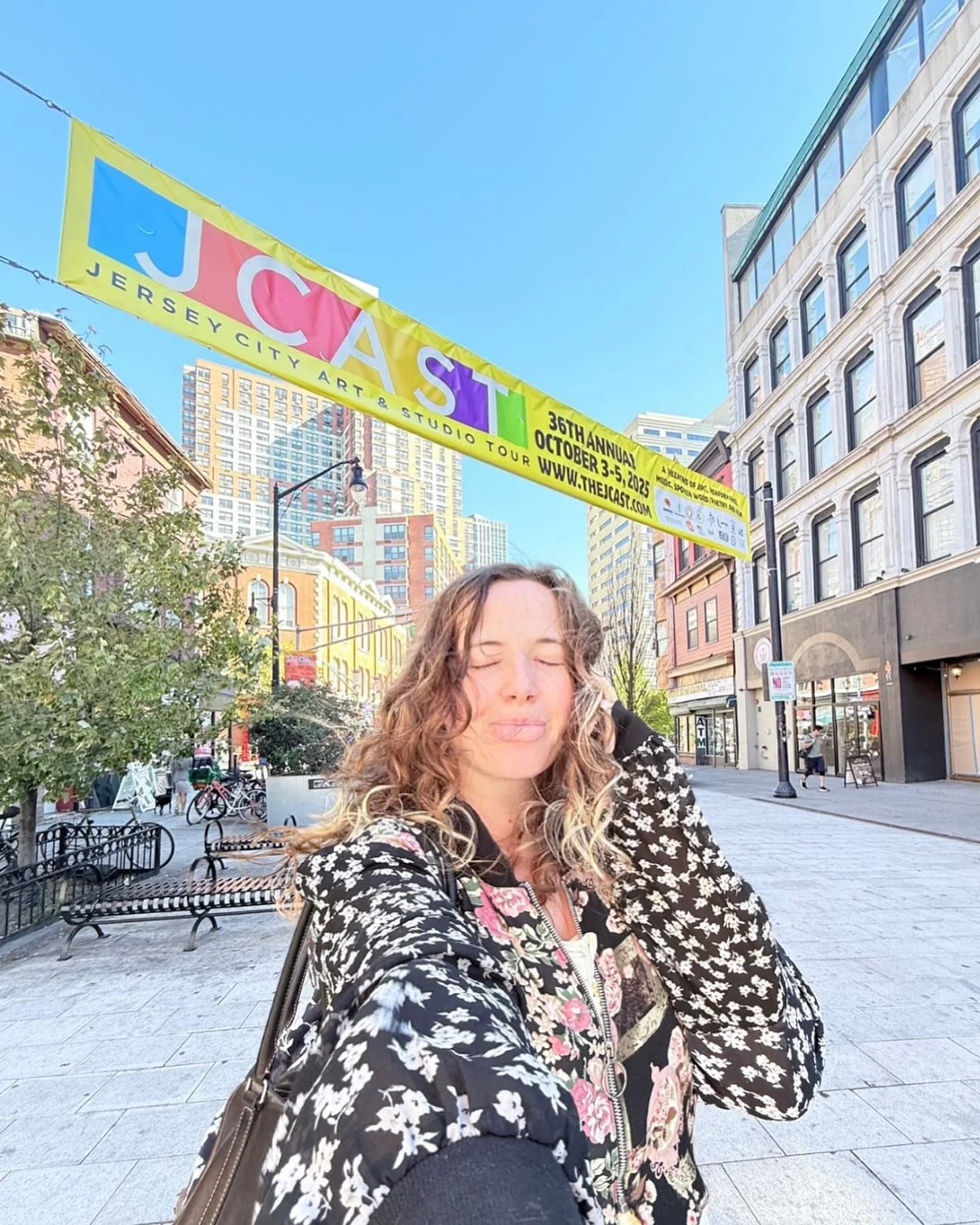 Fun things happening this weekend!🌻
🌻Friday: Maidin&rsquo;s acoustic trio at Symposia Books in Hoboken: 7pm
🌻Saturday: JCAST!!! A city wide music and arts festival, I&rsquo;ll be at Art House: 5pm
&hellip;.followed by&hellip;.
🌻Brooklyn! @ Art Co