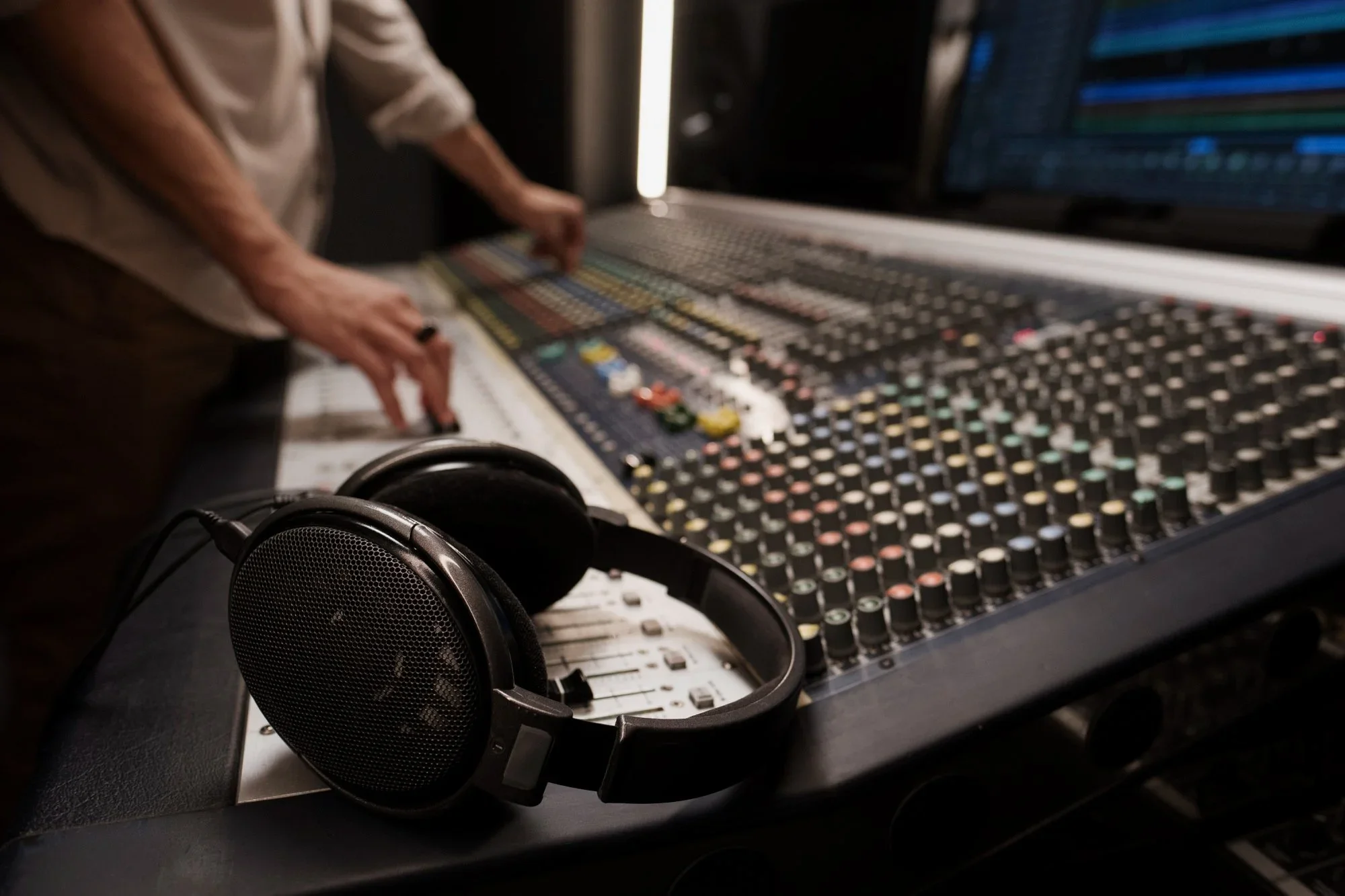 Remote Music Production: Studio-Quality Sound From Anywhere