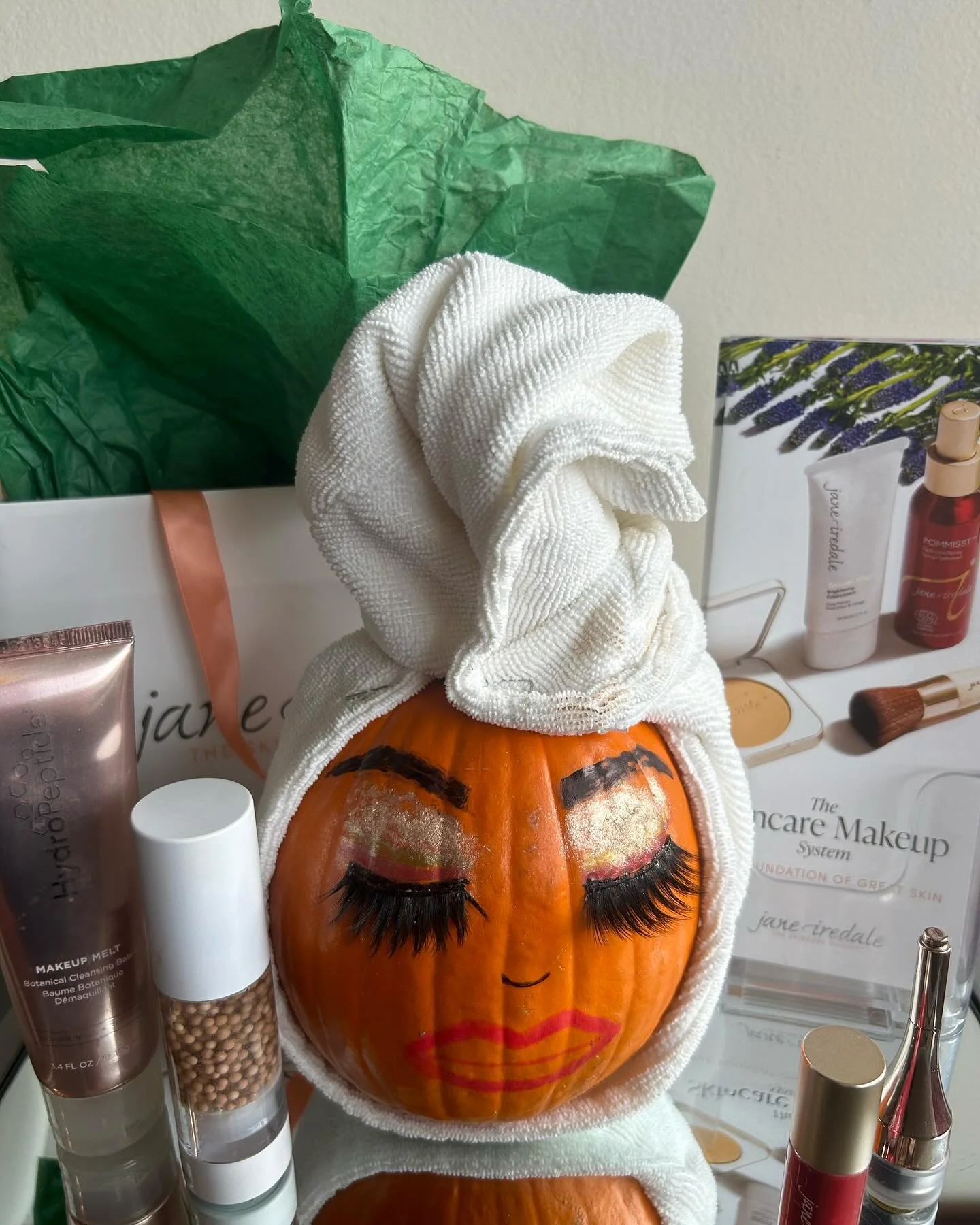 Our Beauty 🎃 Pumpkin Patch!
DM us what you're using from these lines to claim your 👻 prize!

Which one do you like best?
@janeiredale
@hydropeptide
@lemieux