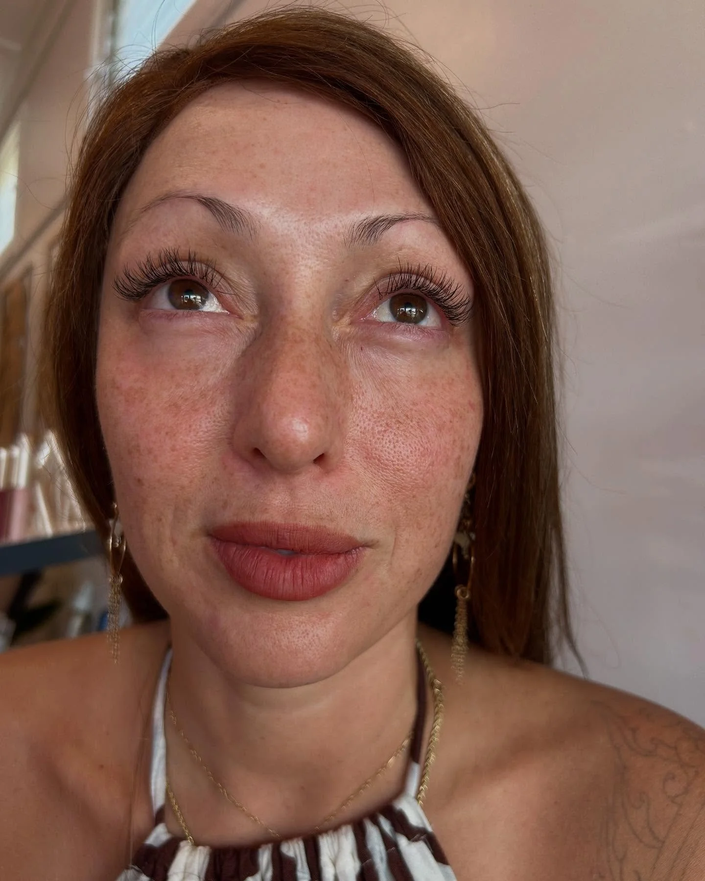 Look at this Natural Beauty! This is how you can pop your natural look with some 'natural lashes' !
Doesn't have to look unnatural!
#extremelashes #naturallashes #classicstyle