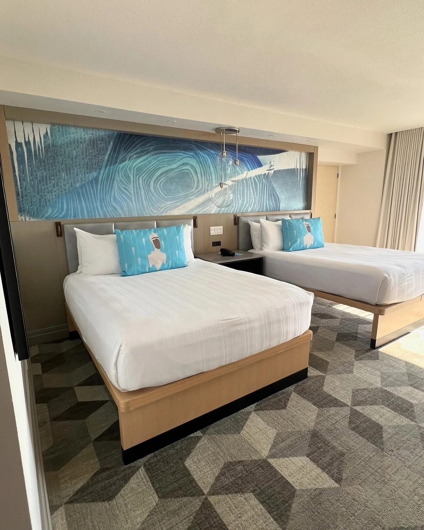 We recently had the opportunity to stay at our personal favorite Magic Kingdom area resort, The Contemporary! Our room was on the 14th floor and part of the Tower Club Level. Rooms on this floor are all slightly different in theme - ours had super co