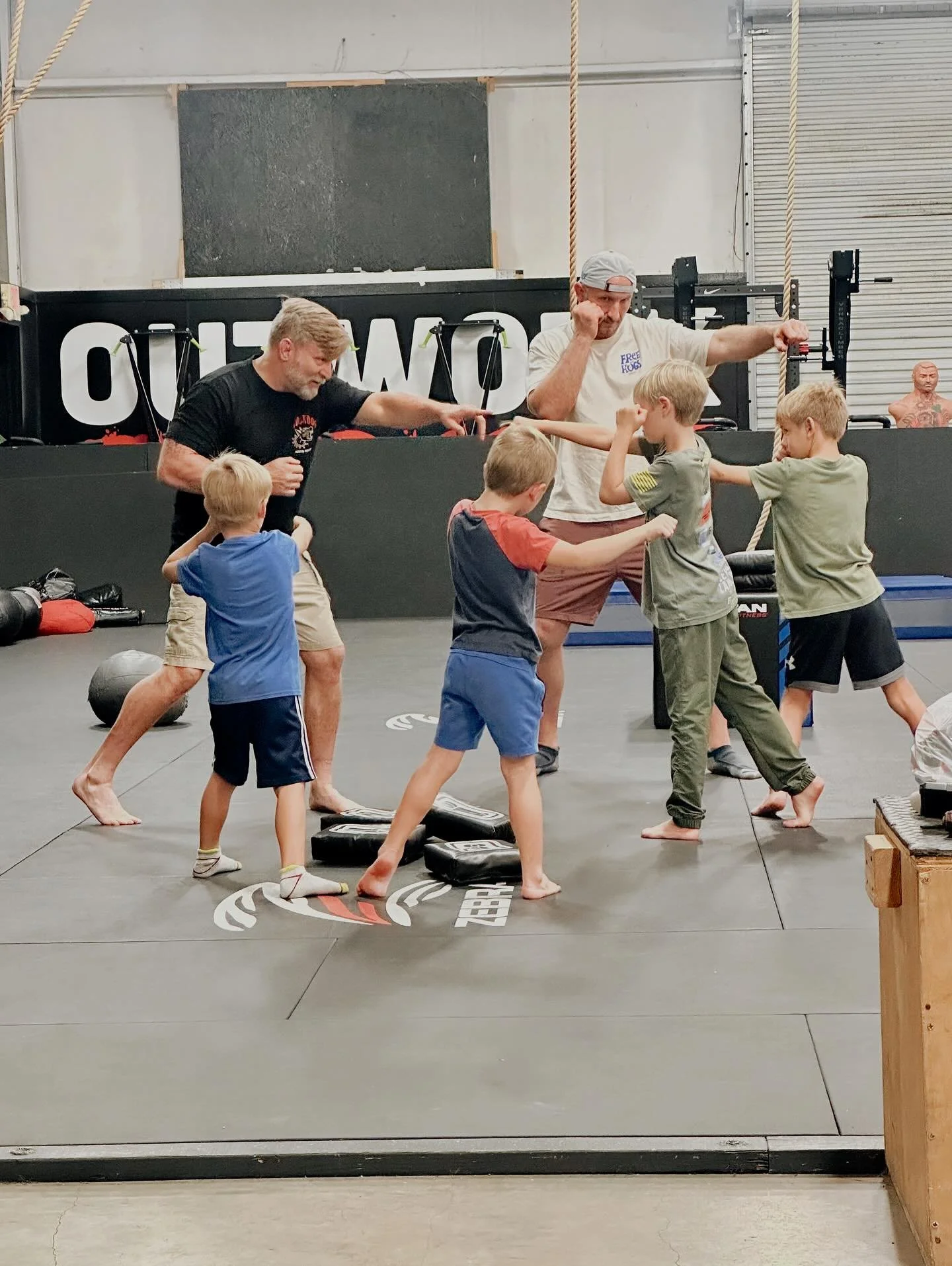 Thanks @followtheswoosh for teaching our boys this afternoon! They had a blast! Your hip is CRUSHING it 🤪#FLEXfam #grappling