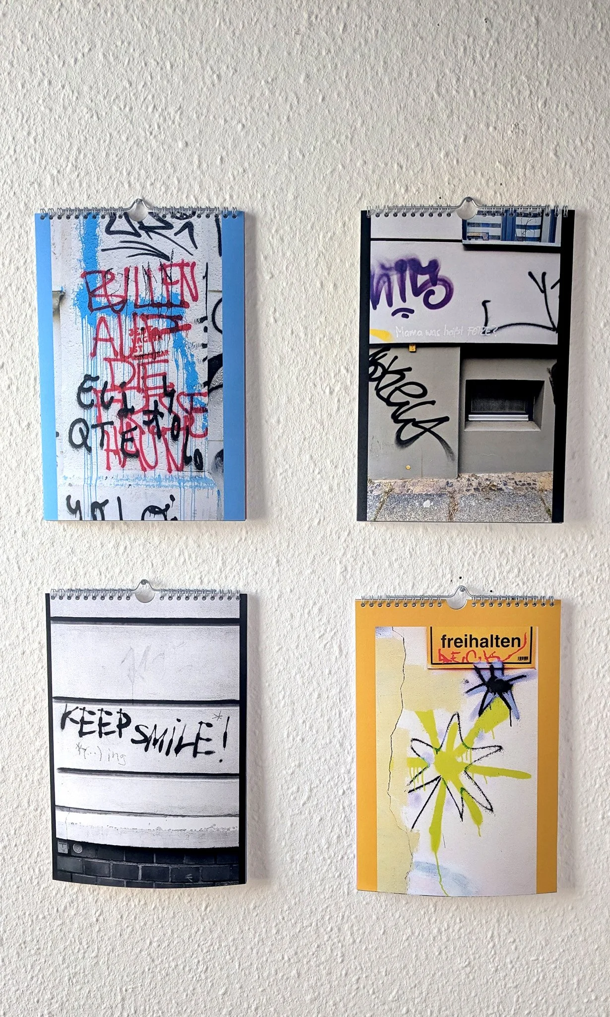 WEB-RauhfaserCollektionAnsicht-street-talk-mano-krach-3.JPG
