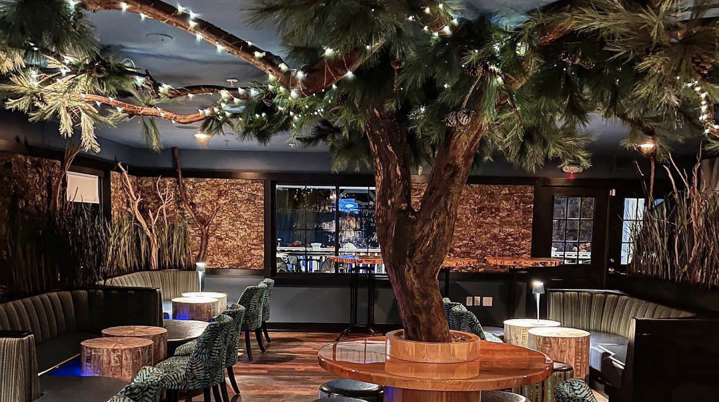 🎧 Saturdays at The Treehouse Lounge with DJ Fixed Rate