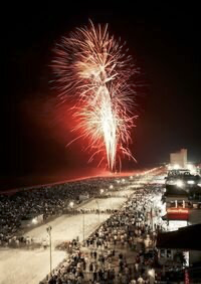 🎇 Fireworks Spectacular (July 4th Weekend)