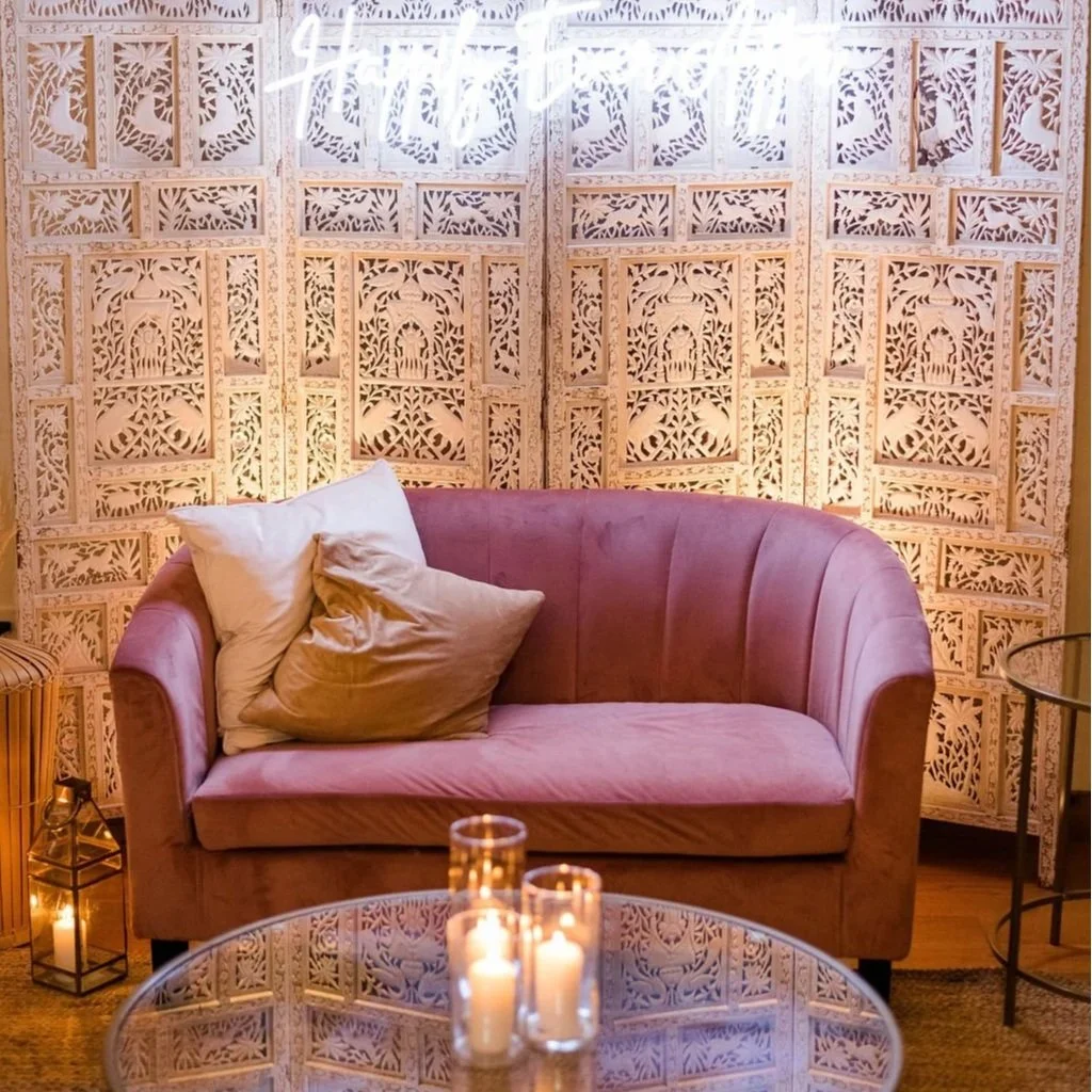 stevie+neon+sign+gold+glass+table+white+divider.jpg