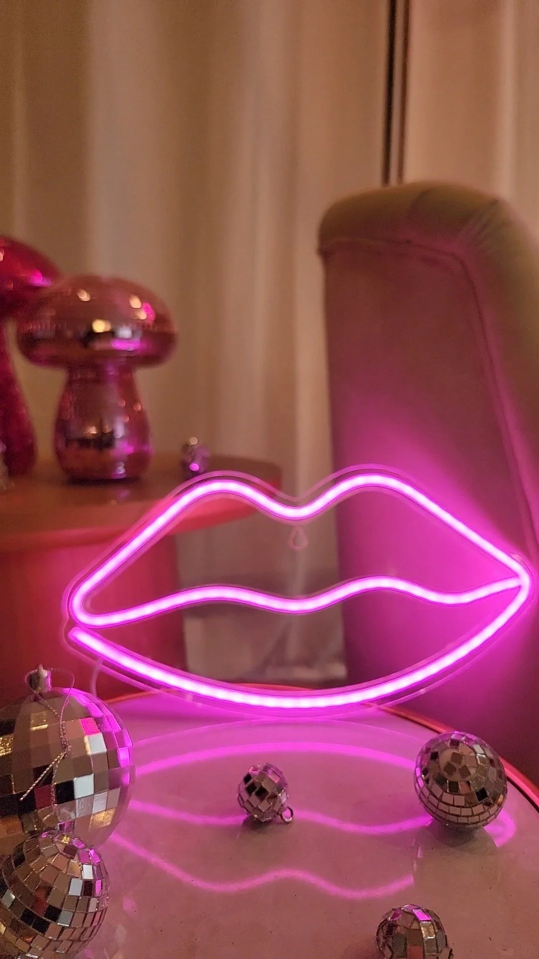 Pink Lips Neon Sign