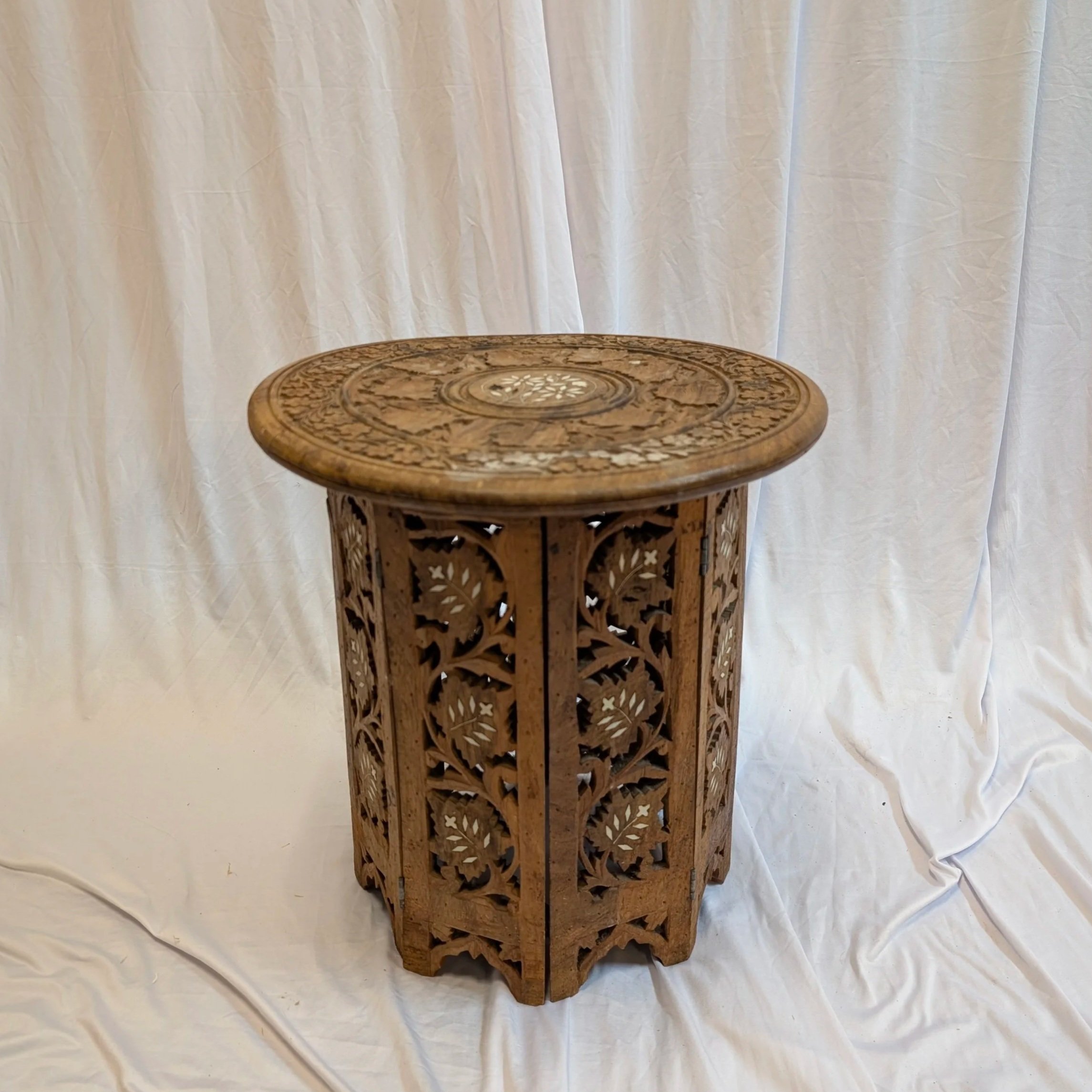 Wooden+Accent+Table.jpg