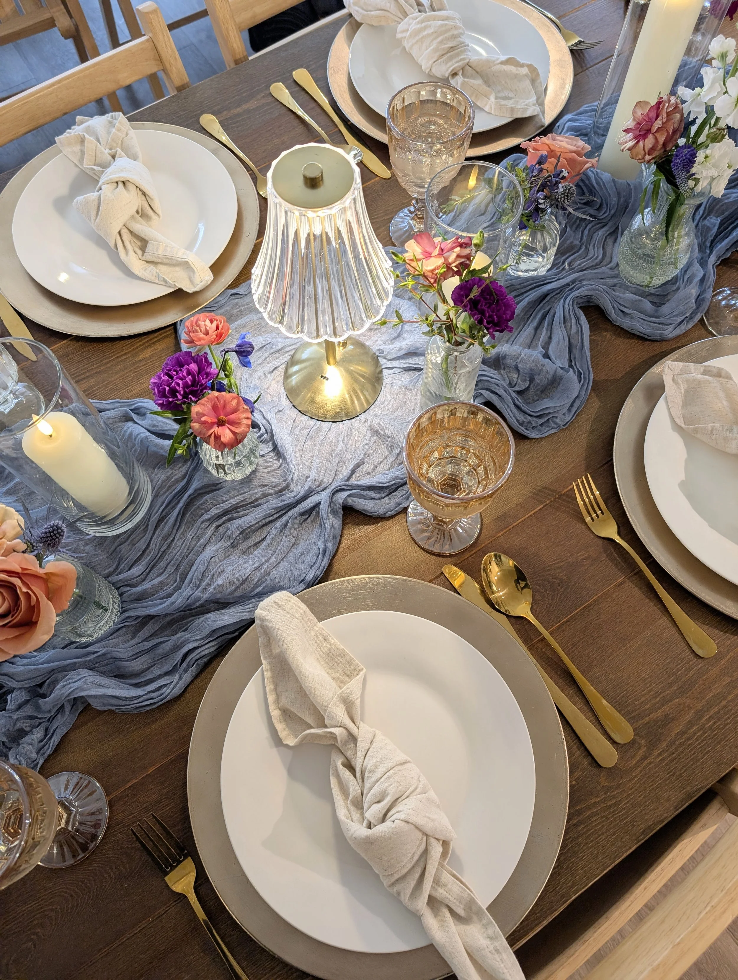 event space place setting tablescape lamps.jpg