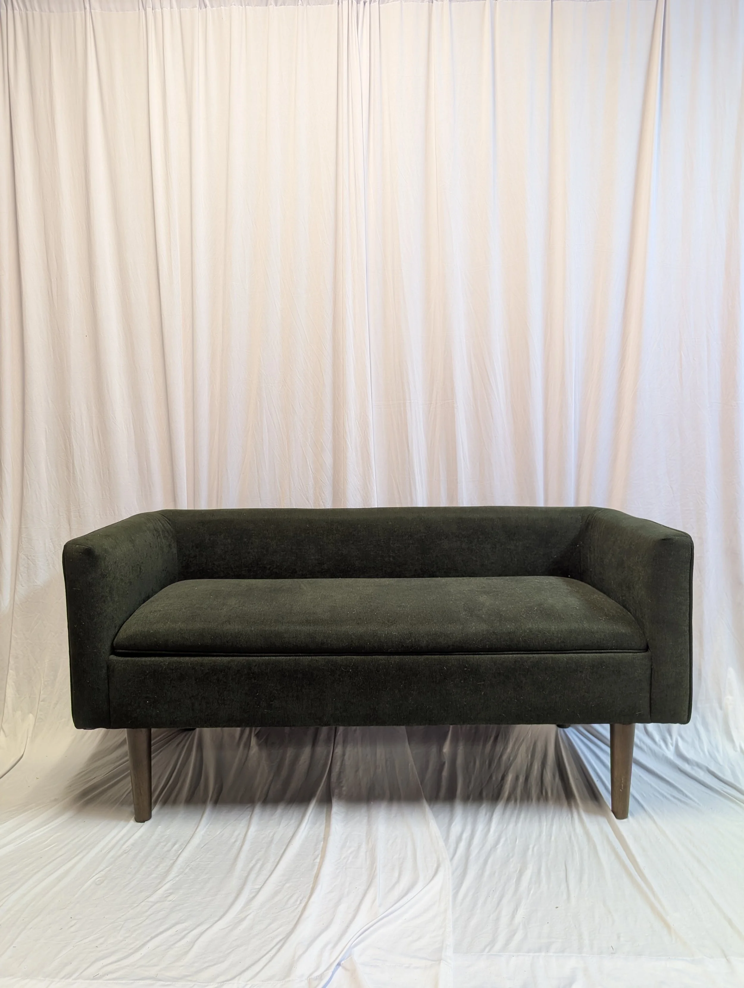 Patricia Loveseat