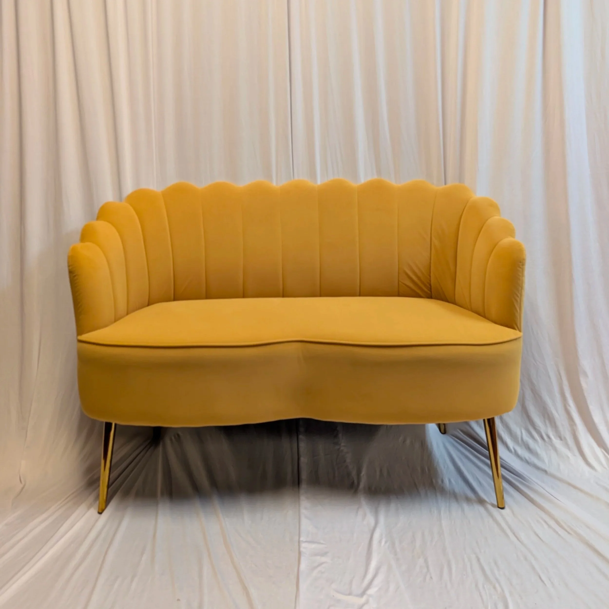 Maxie+Loveseat+1.jpg