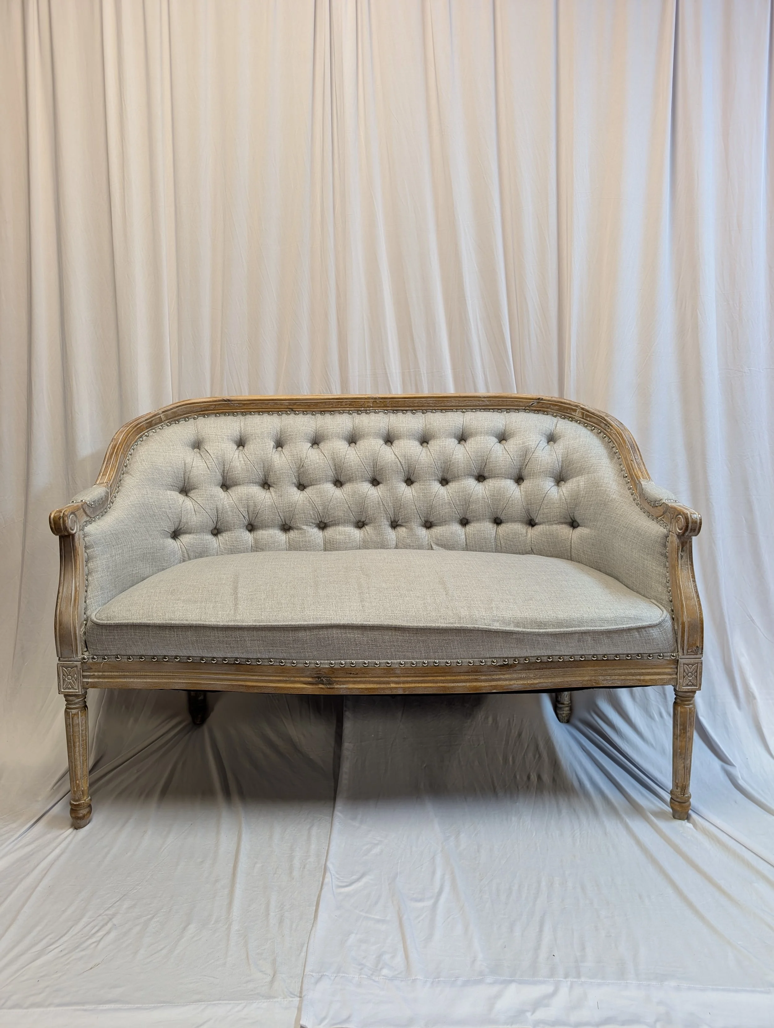 Cali Loveseat