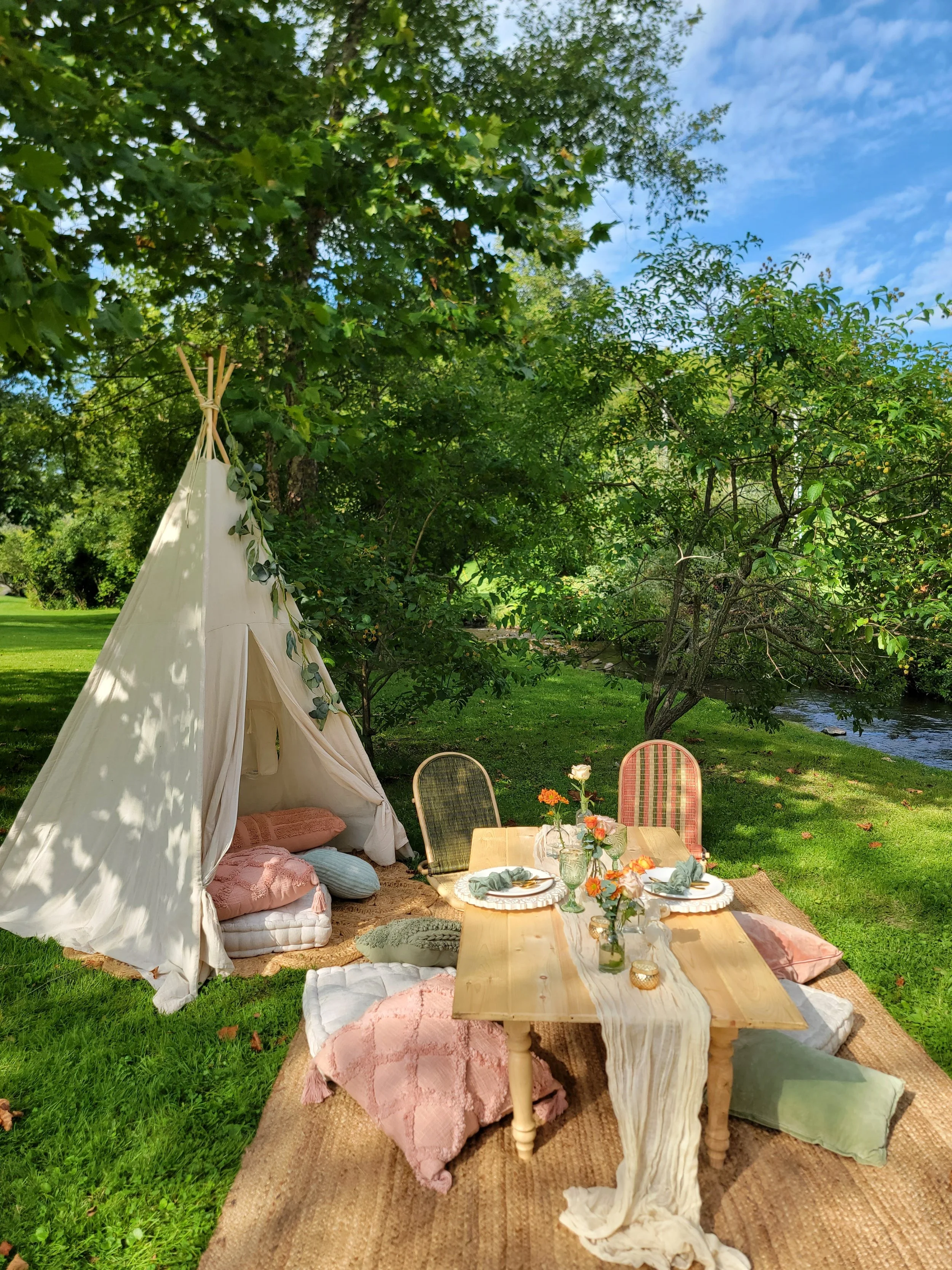 picnic teepee.jpg