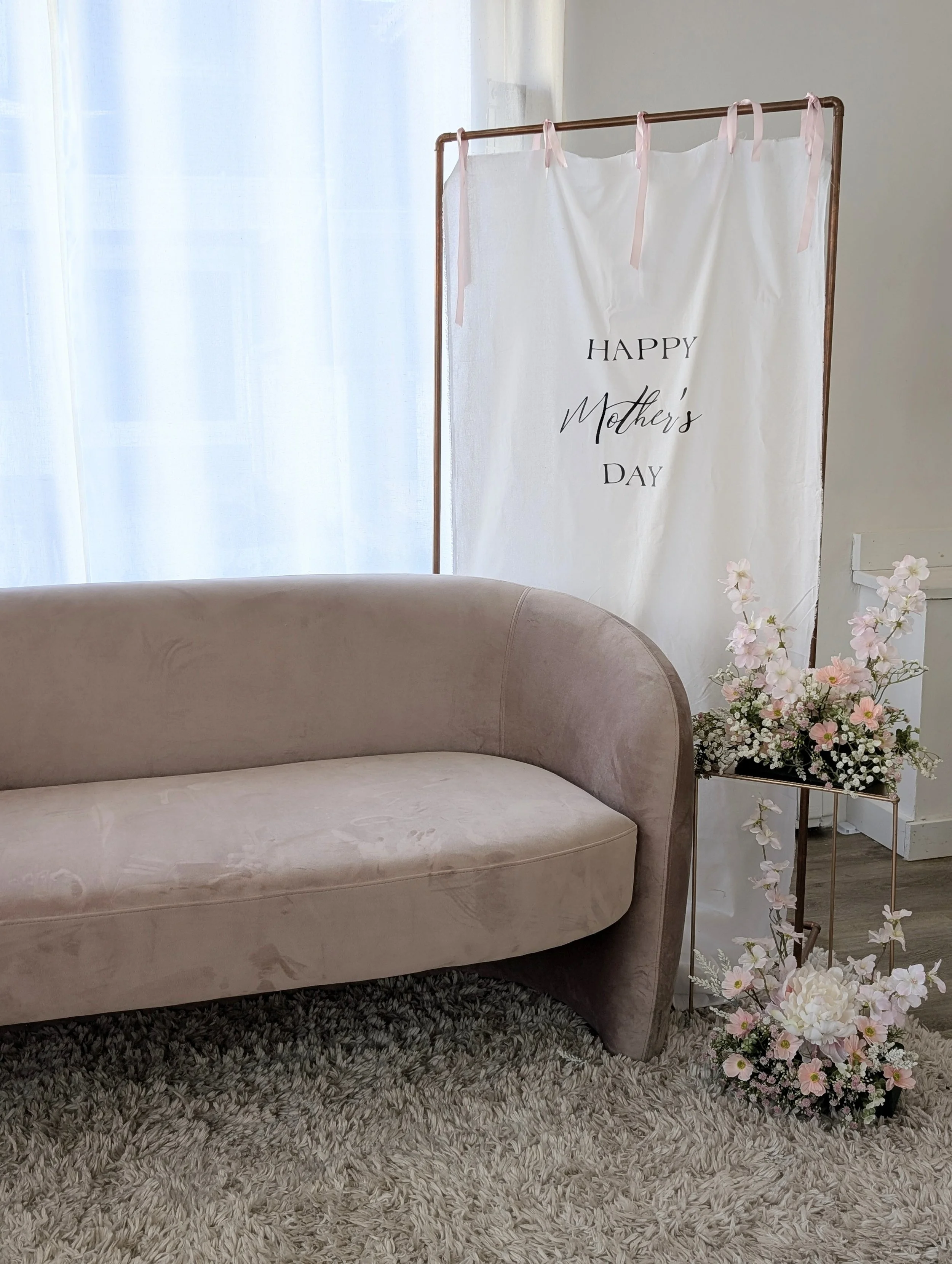 Mother's Day Set Linen Sign.jpg
