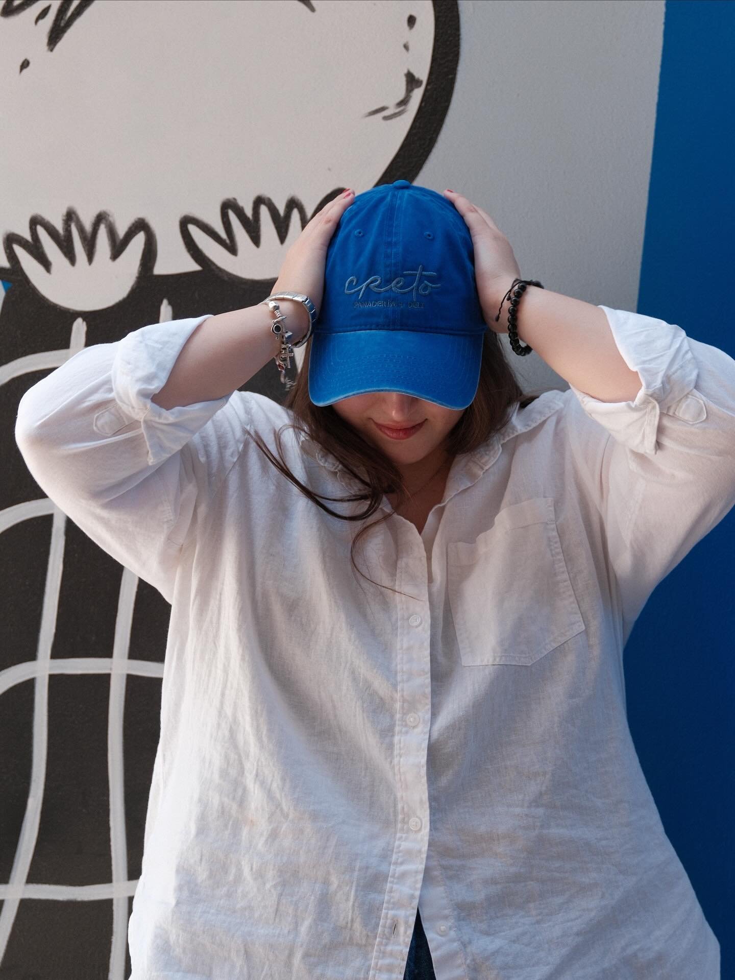 ☕🥐💙
Pan, caf&eacute; y una gorra azul.
Todo lo que necesitas hoy.

Disponible en sucursales.
#CretoDeli