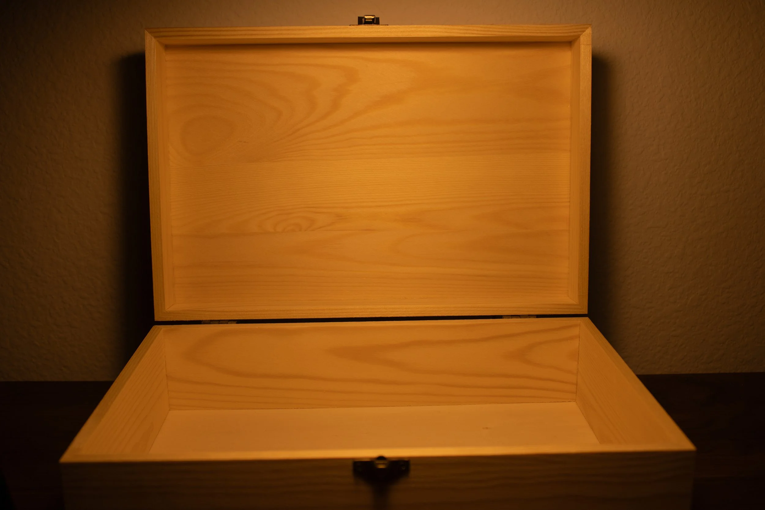 Minimalist Keepsake Box Inside.jpg