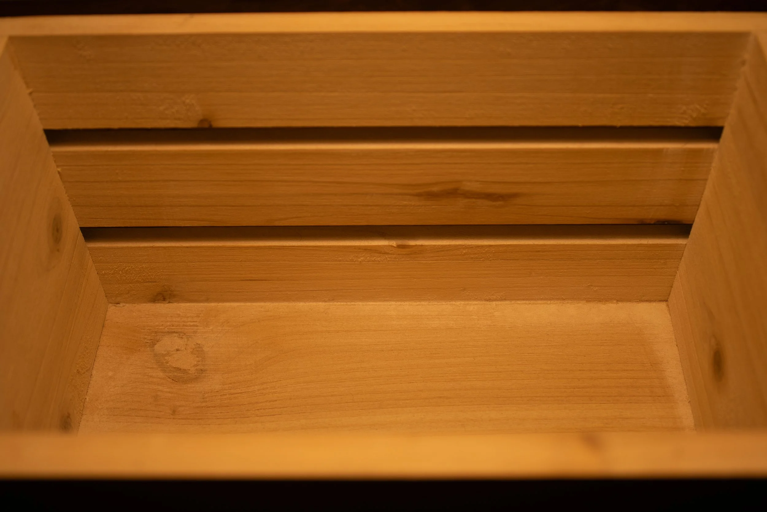 Farmhouse Slatted Keepsake Box Inside.jpg