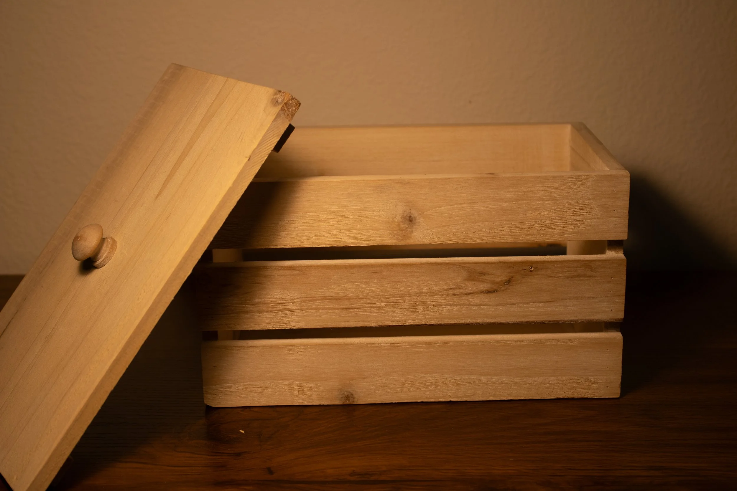 Farmhouse Slatted Keepsake Box Lid.jpg