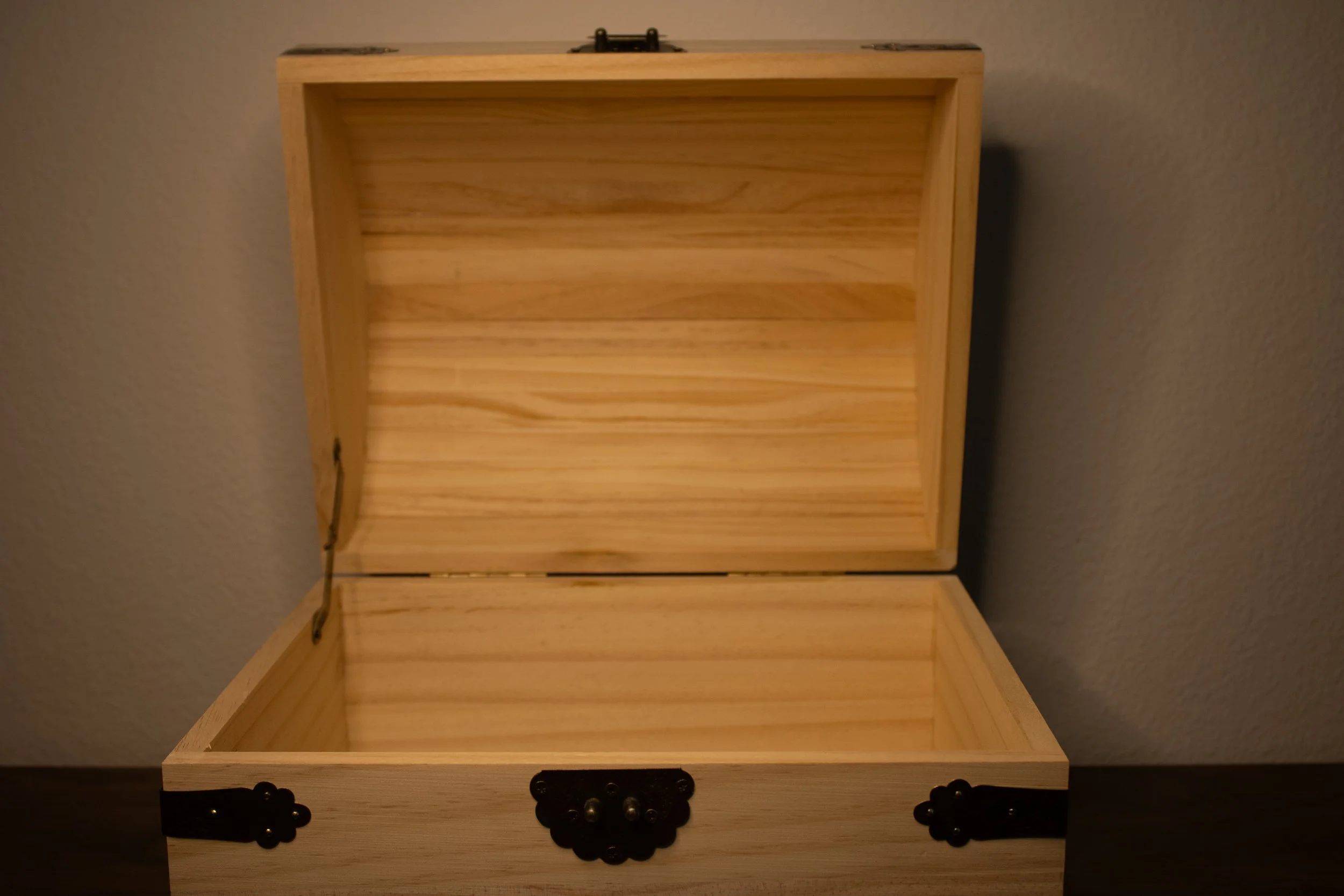 Heirloom Treasure Chest Open.jpg