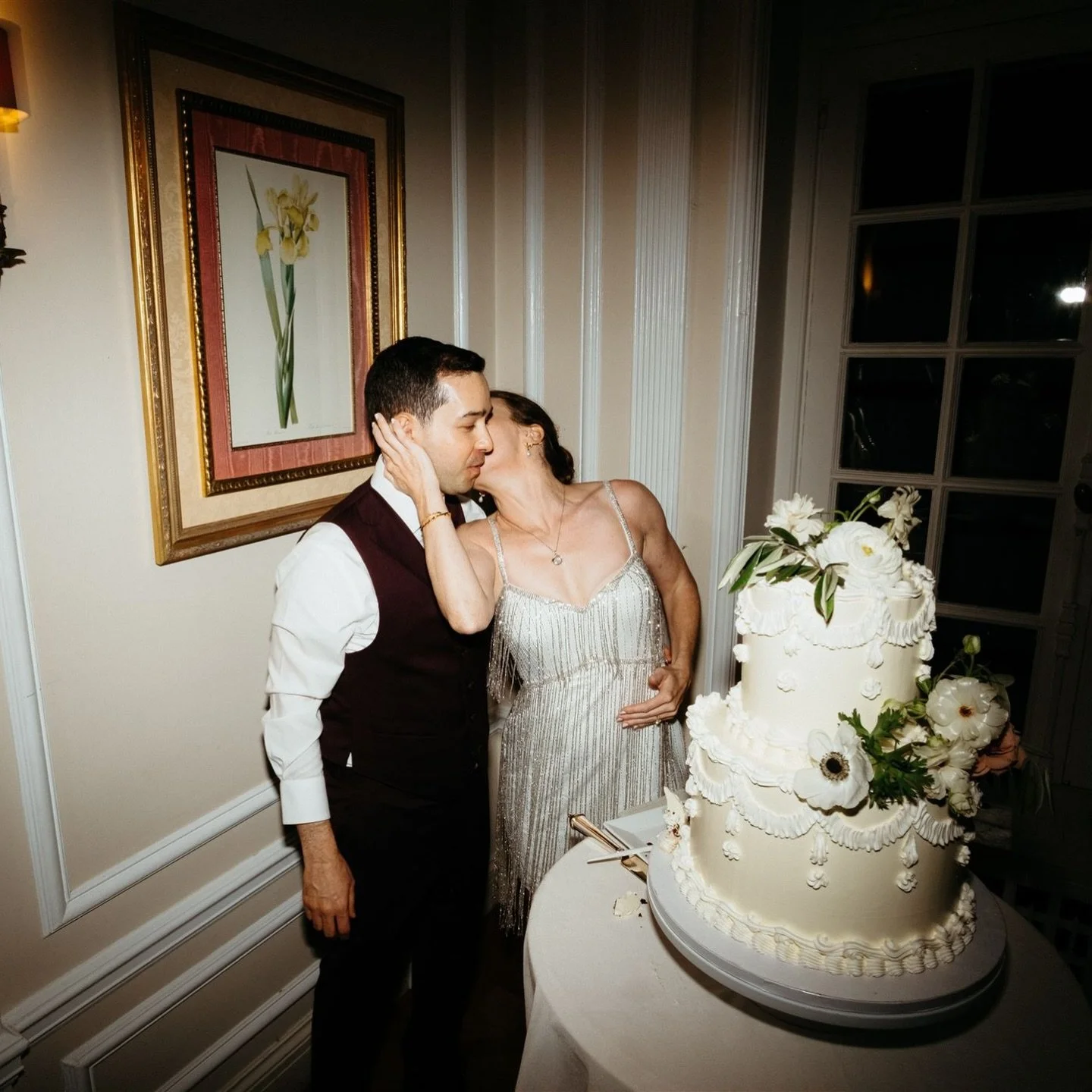 Classic florals and old-world charm for V &amp; M&rsquo;s Wainwright House wedding ✨

From the ceremony garden to the candlelit reception, this design was all about softness and understated elegance.

@wainwrighthouseinc truly has one of the most bea