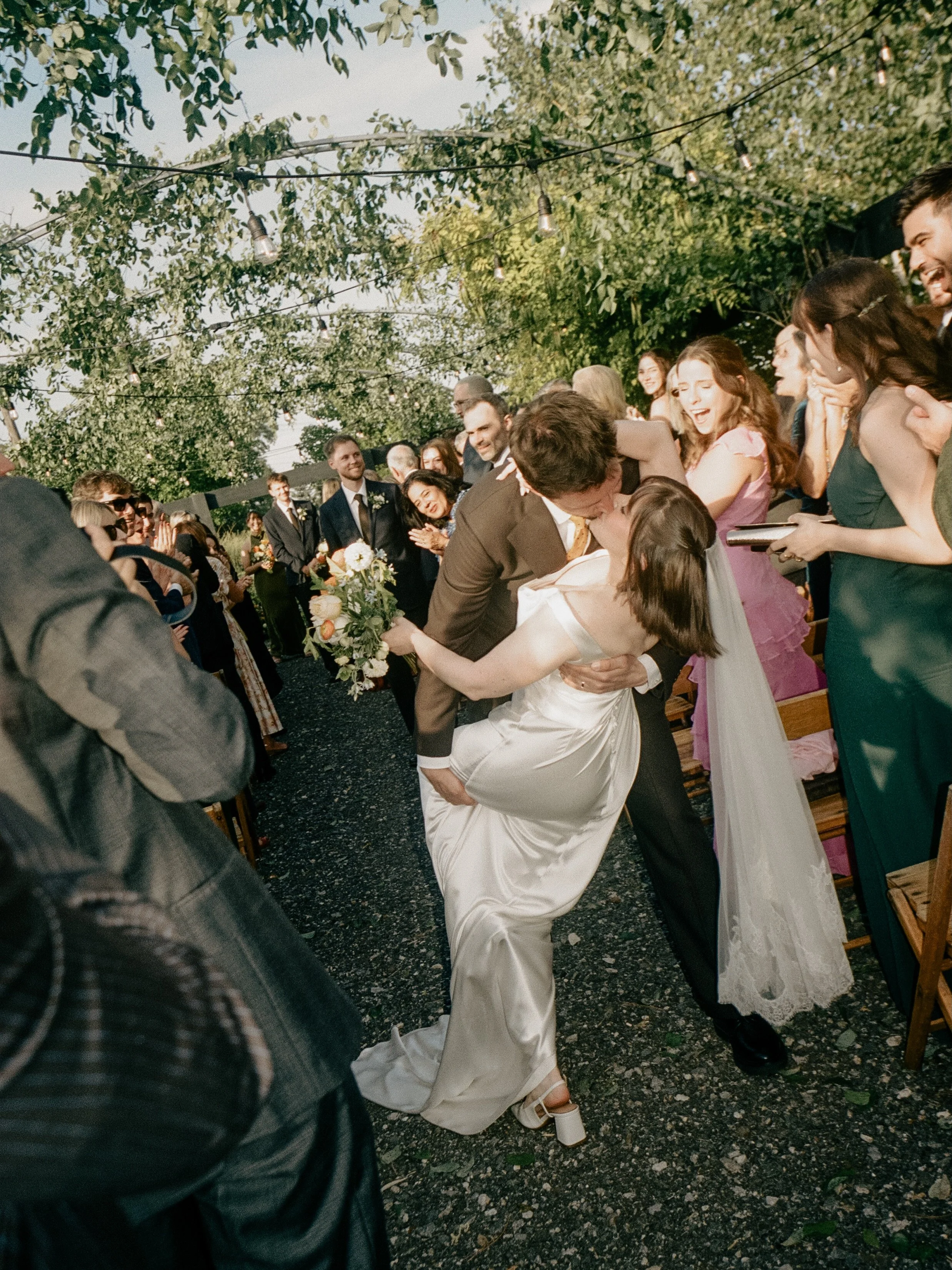Emma &amp; Barney&rsquo;s wedding was the epitome of cool. 

A true Hudson Valley wedding, effortlessly stylish. 

Nothing overly precious. Nothing trying too hard. Just vibrant fall flowers, an incredible setting, and a celebration that felt authent