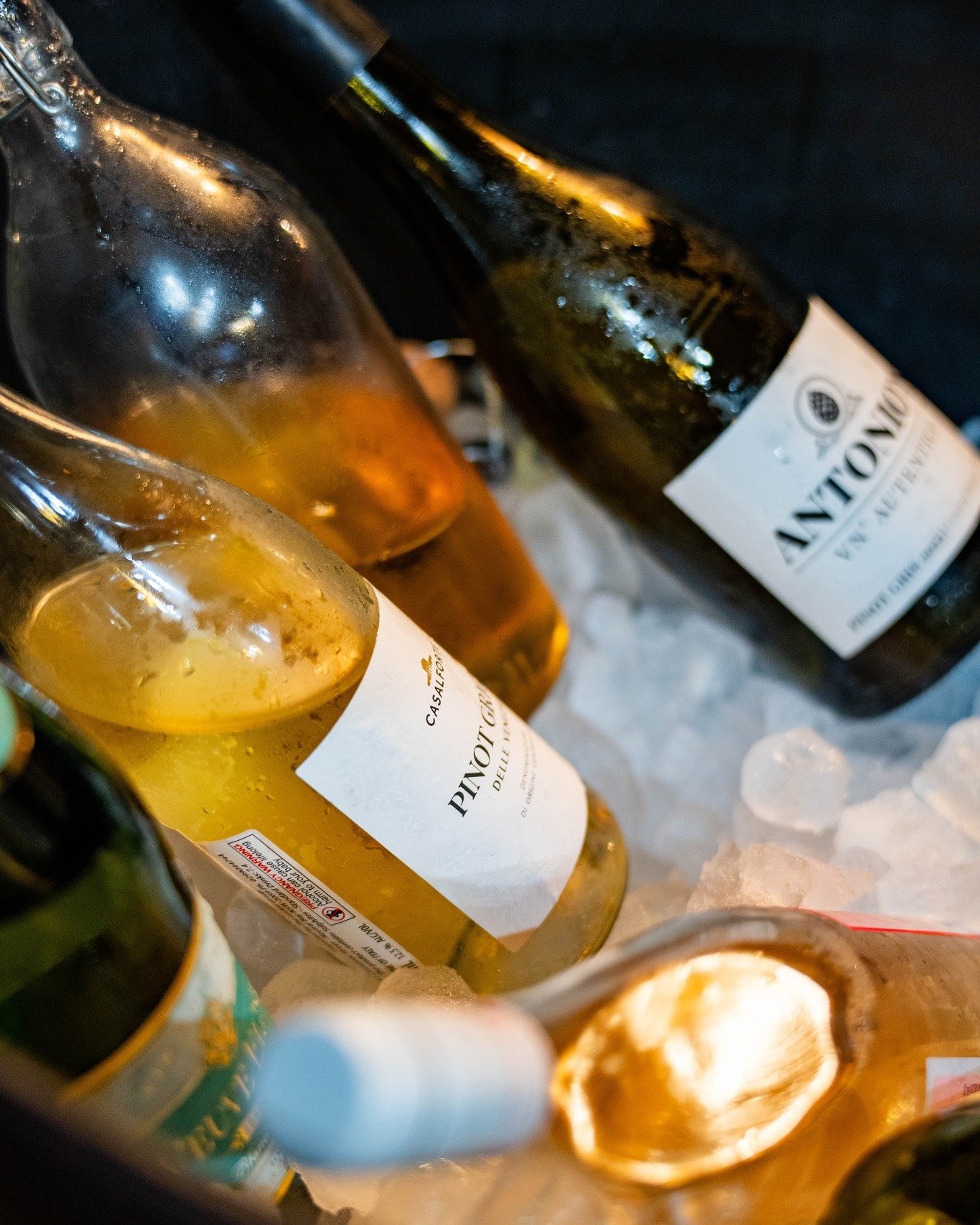 The countdown to summer soir&eacute;es starts now 🍇

 Wines chilled, December mode: ON. 

Explore Bootleg Cellar Door&rsquo;s summer range and find your perfect festive pour! #bootlegcellardoor #winetime #summerwine