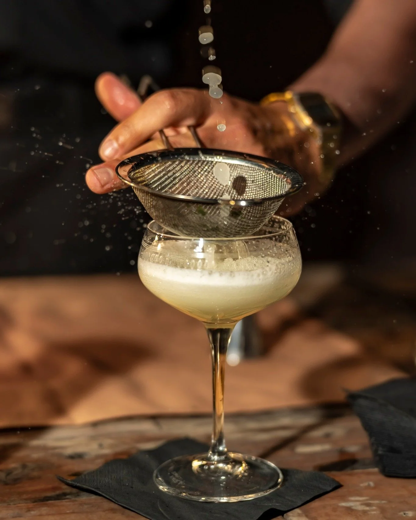 It&rsquo;s the silly season, baby! 🎅✨
Time to get into the swing of things - good company, great tunes, and even better wine.

Whether it&rsquo;s your work do, catch-up with friends, or a well-earned night out, the Bootleg Lounge is the perfect spot