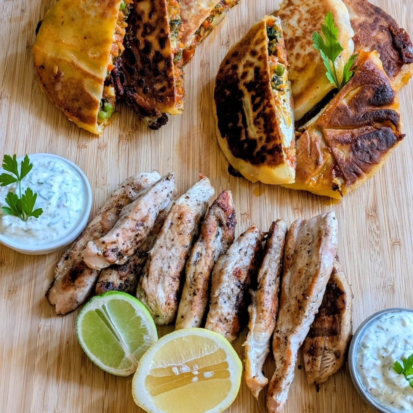 Homemade Vegetable &amp; Cheese Stuffed Flatbread with Grilled Chicken served with a side of Yoghurt and Herb dressing. 

Do you find it tricky getting your kids to eat vegetables? 

We can create meals based around your kids preference. Here is an e