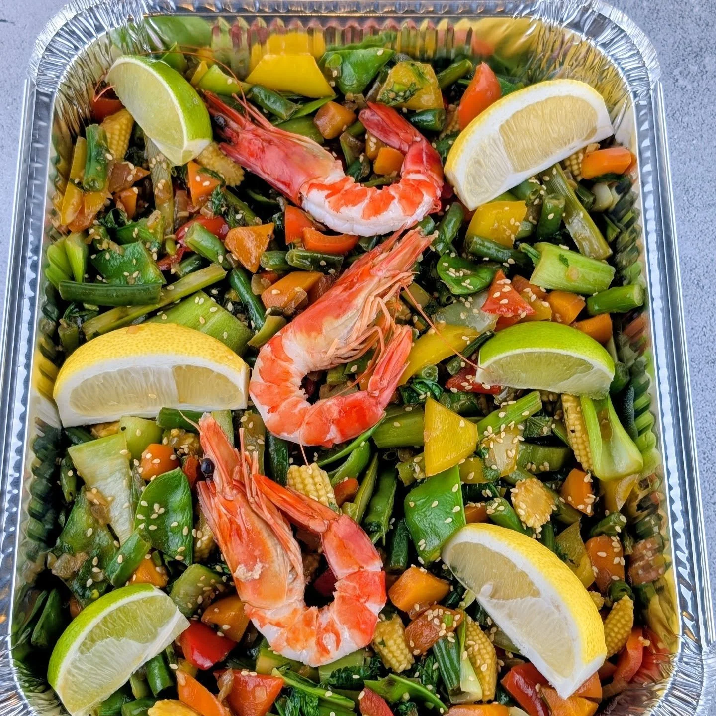 King Tiger Prawns with Stir-fry vegetables. With plenty of prawns on the side of the dish (not on picture) 😊

This is what restaurant-quality looks like at home.

At Artisan Meals Company, we create healthy, nutritious meals completely from scratch 