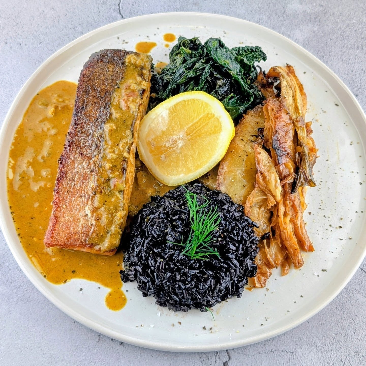 ✨ CLIENT MENU FEATURE ✨
*Created for one of our clients*

🐟 *Salmon with Crustacean Jus*
duo of Tuscan &amp; green braised cabbage &bull; black rice

A dish designed from the ground up&mdash;tailored to our client&rsquo;s preferences, and executed w
