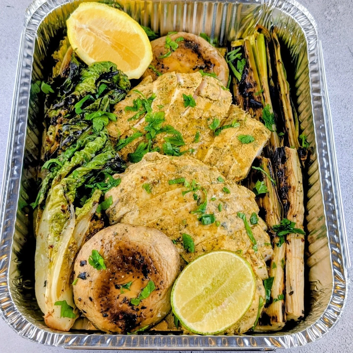 Today's personalised meal:

Sous-vide chicken breast with a Tangy citrus &amp; garlic seasoning served with charred grilled baby cos lettuce, leek &amp; flat mushroom.

This is what restaurant-quality looks like at home.

At Artisan Meals Company, we