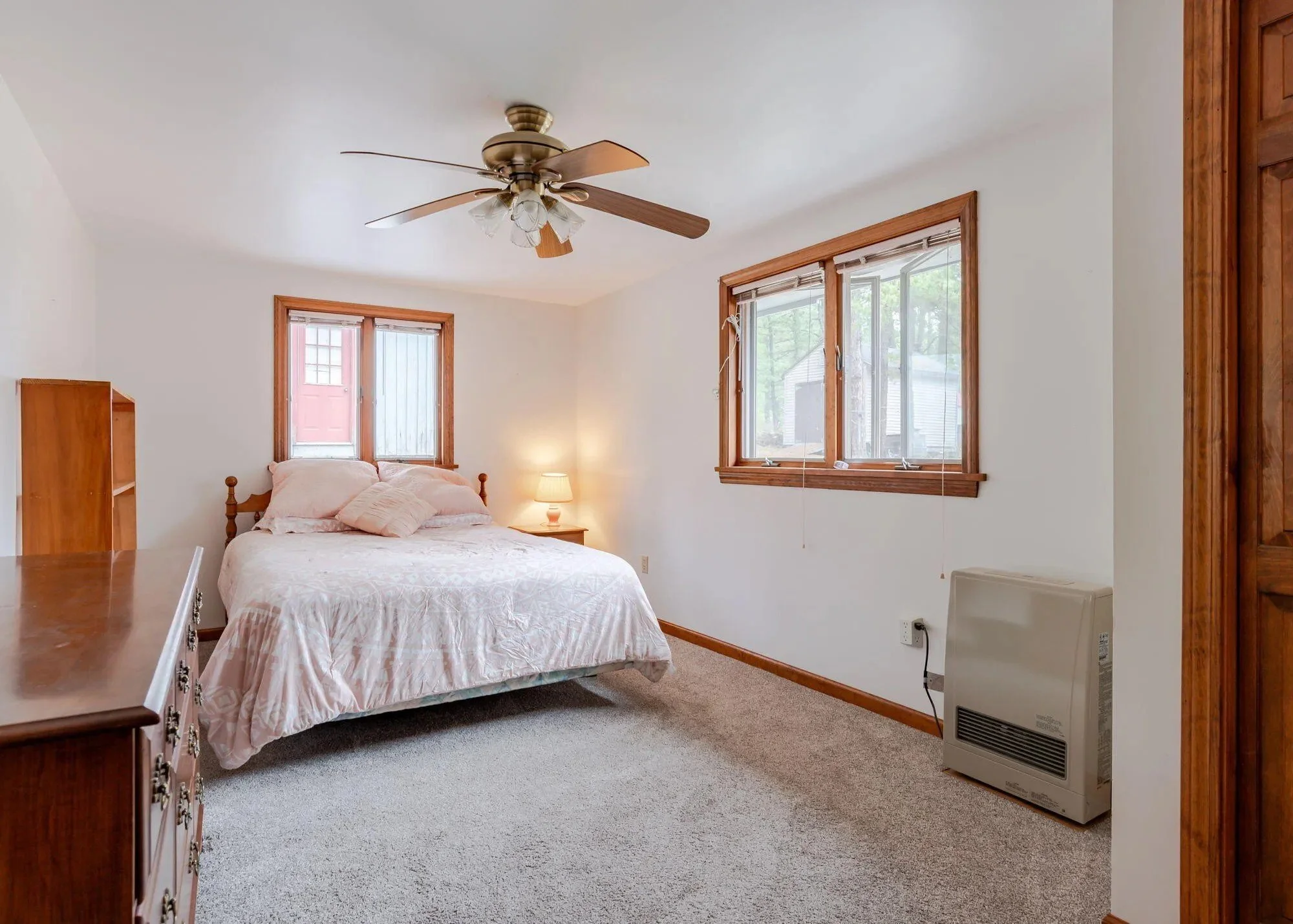 Bedroom 1.jpeg