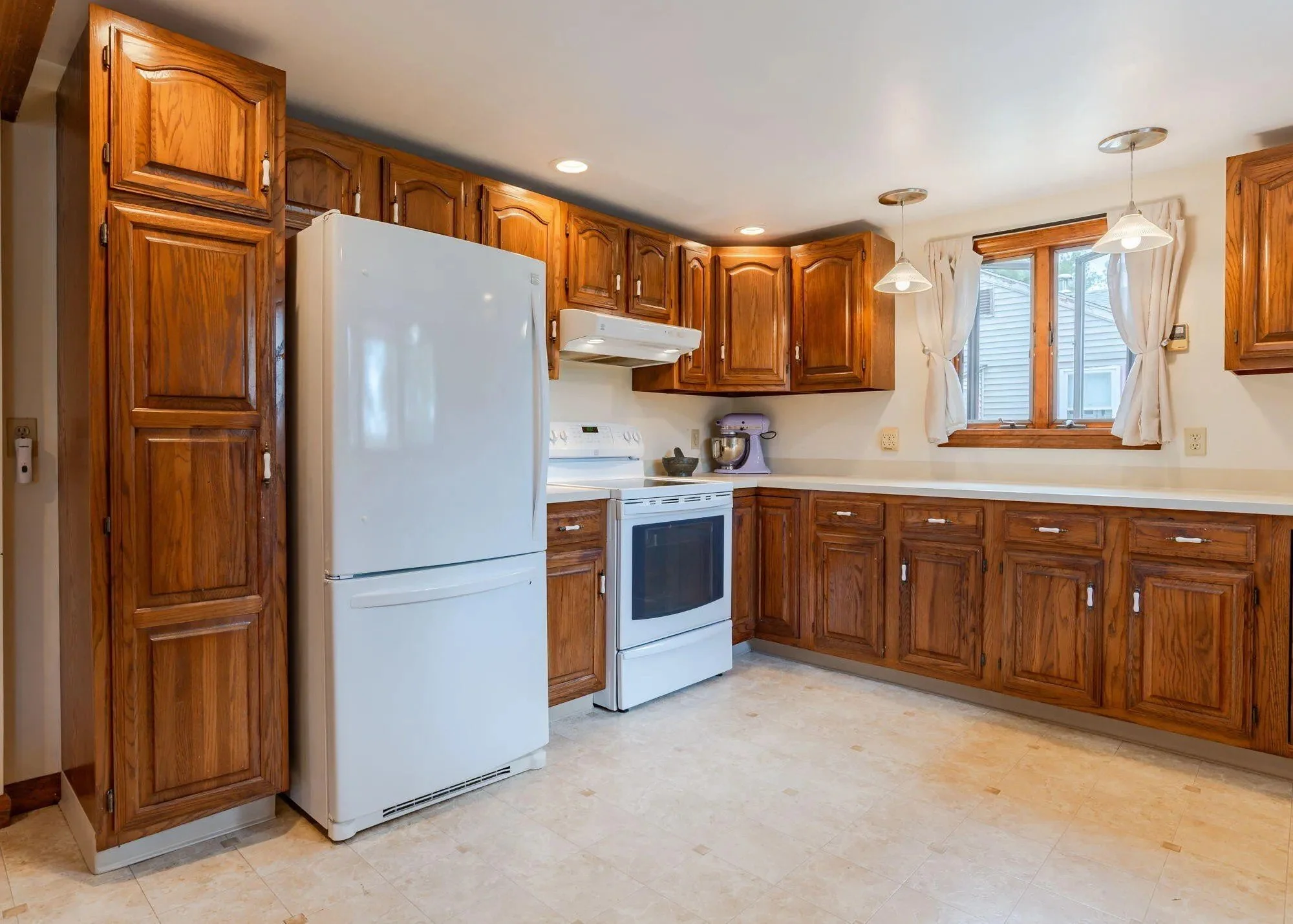 Kitchen2.jpeg